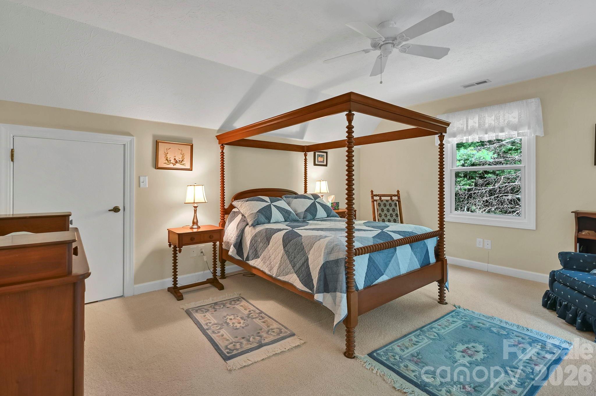 3 Rodney Court — Flat Rock