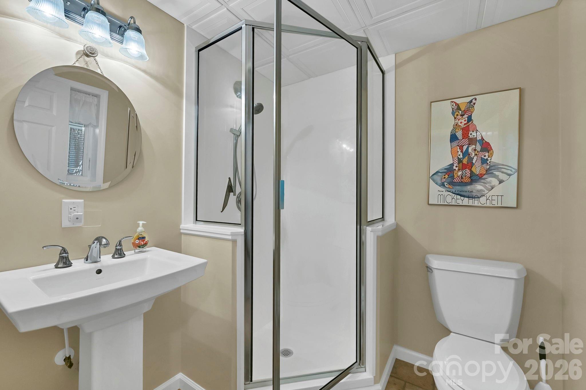 3 Rodney Court — Flat Rock