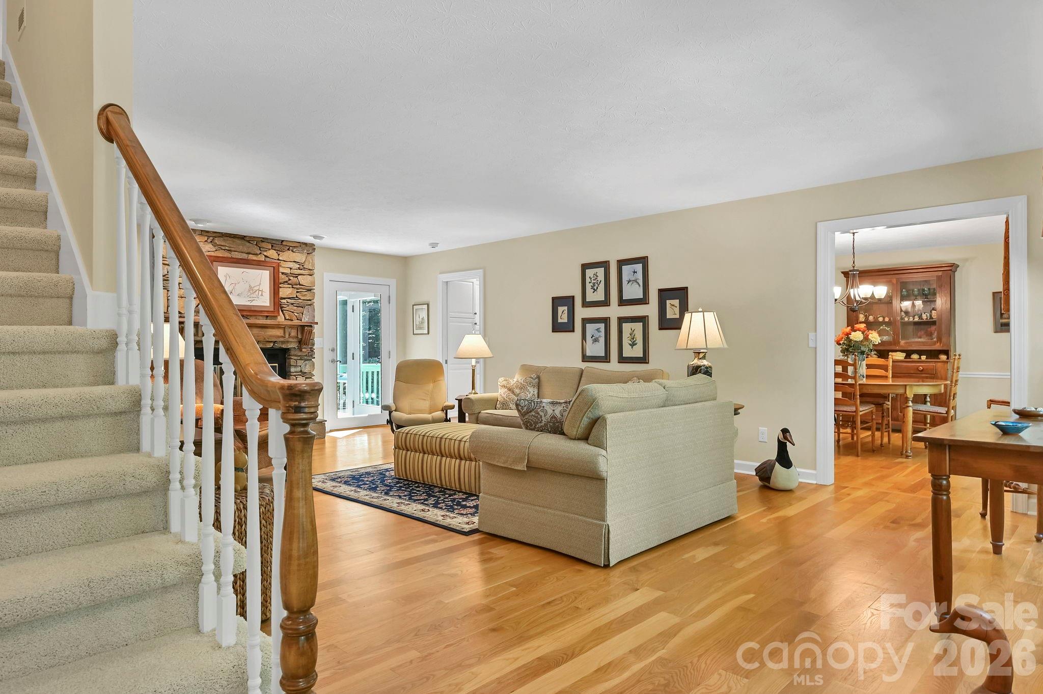 3 Rodney Court — Flat Rock