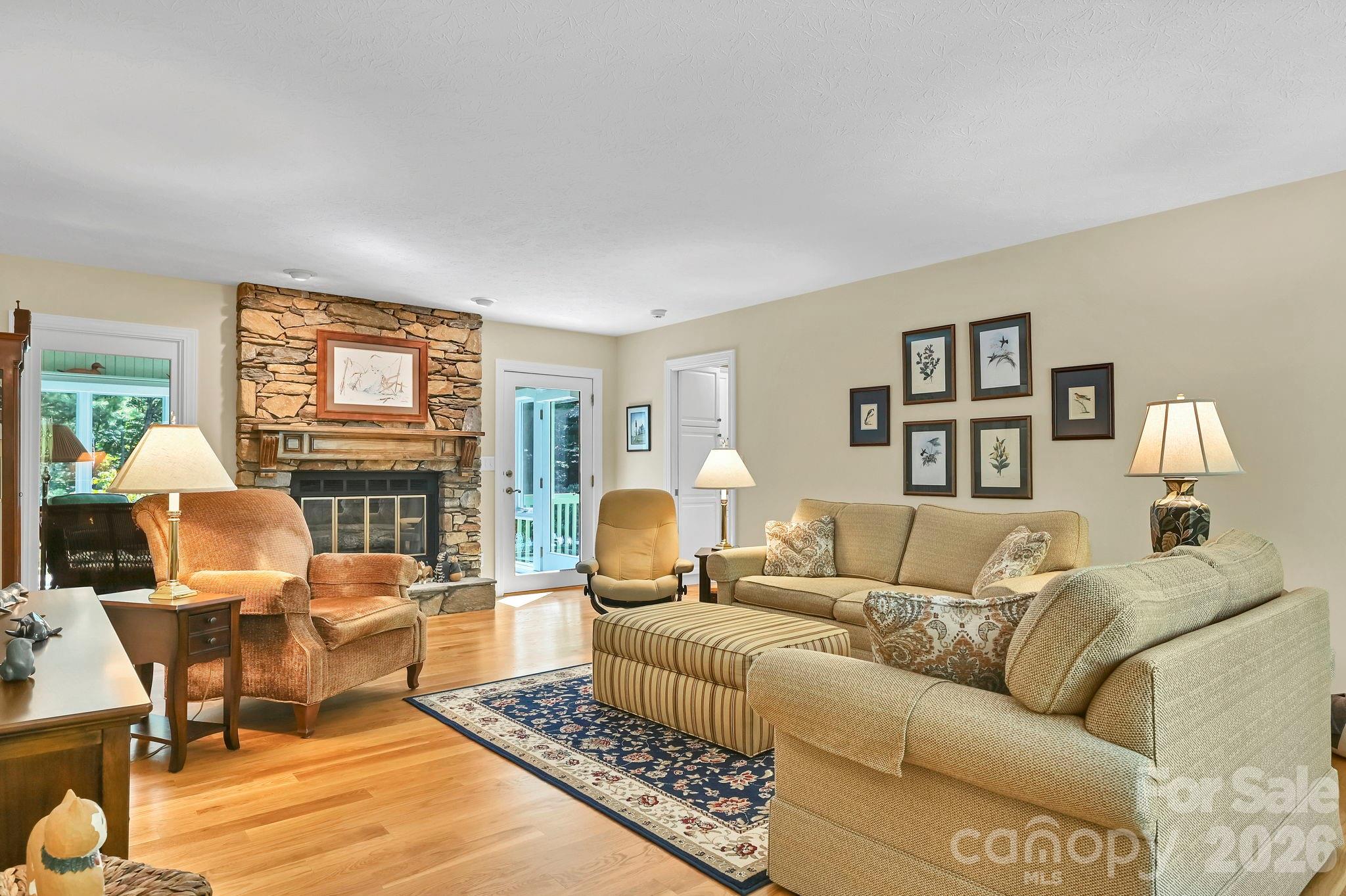 3 Rodney Court — Flat Rock
