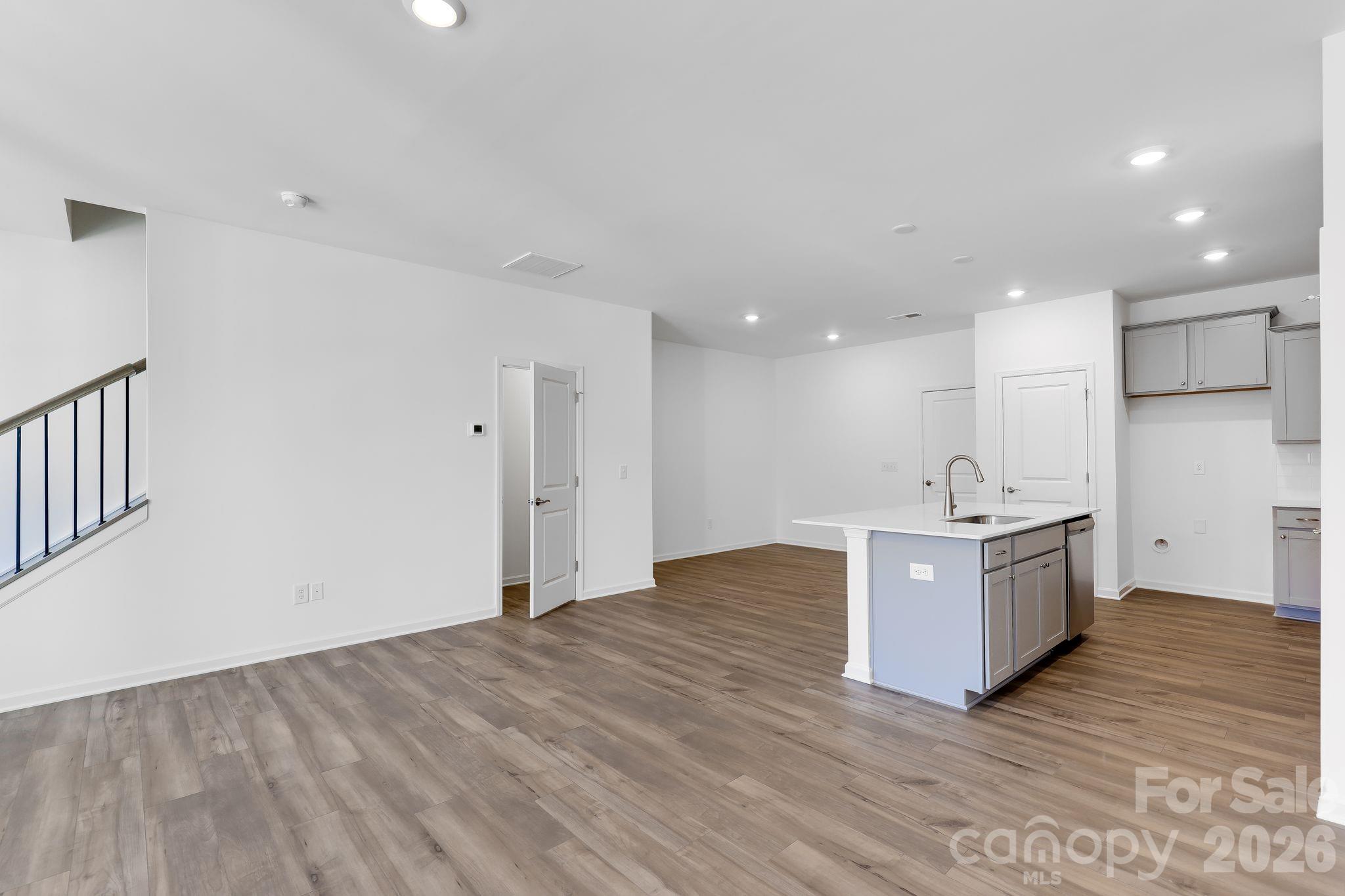 634 Sparano Loop #158 — York