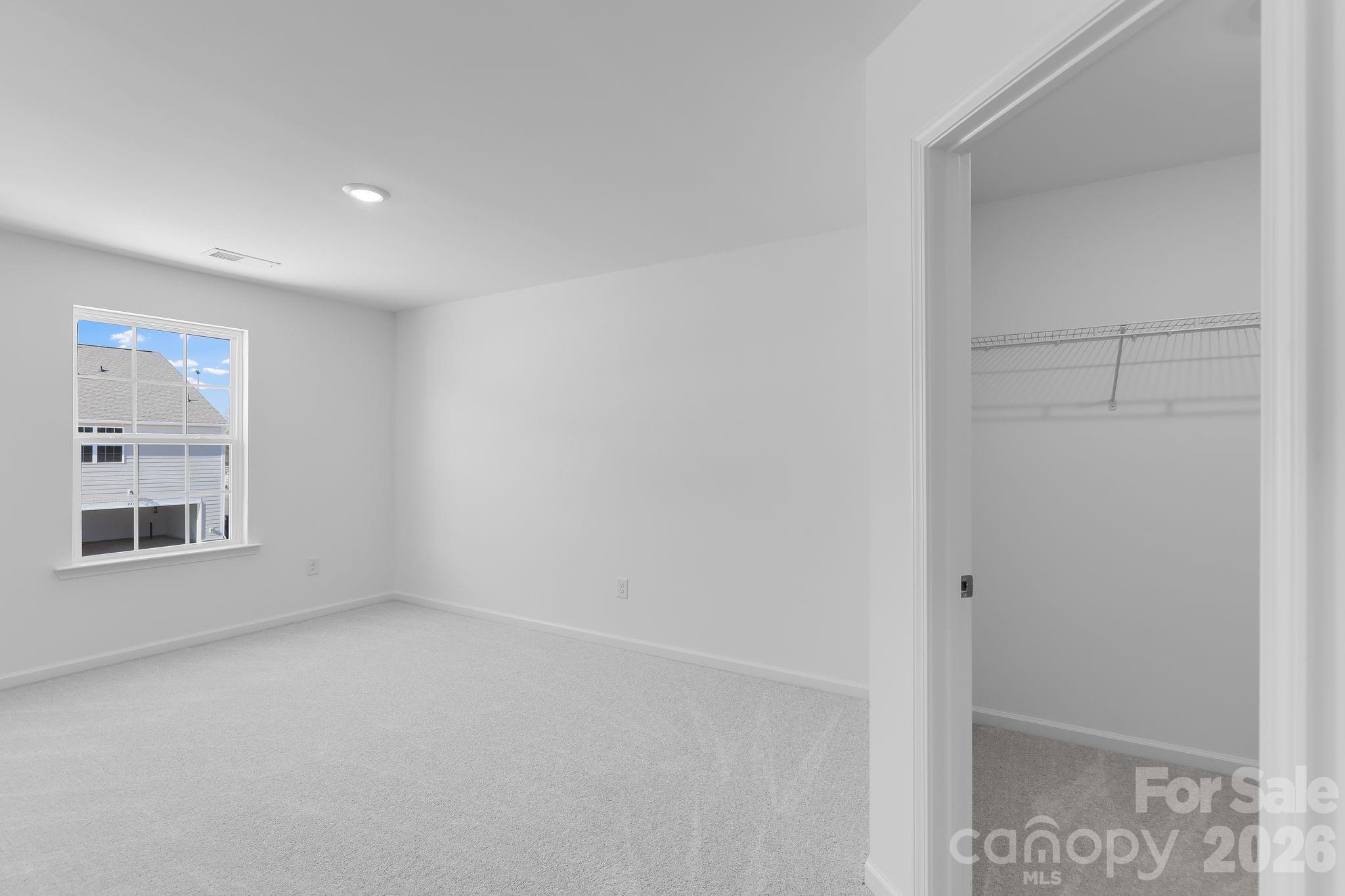 638 Sparano Loop #159 — York