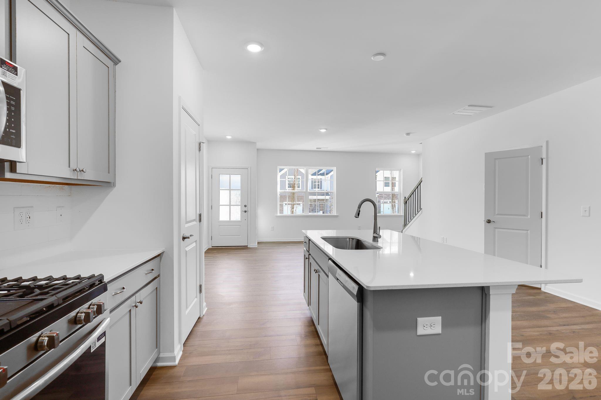 638 Sparano Loop #159 — York