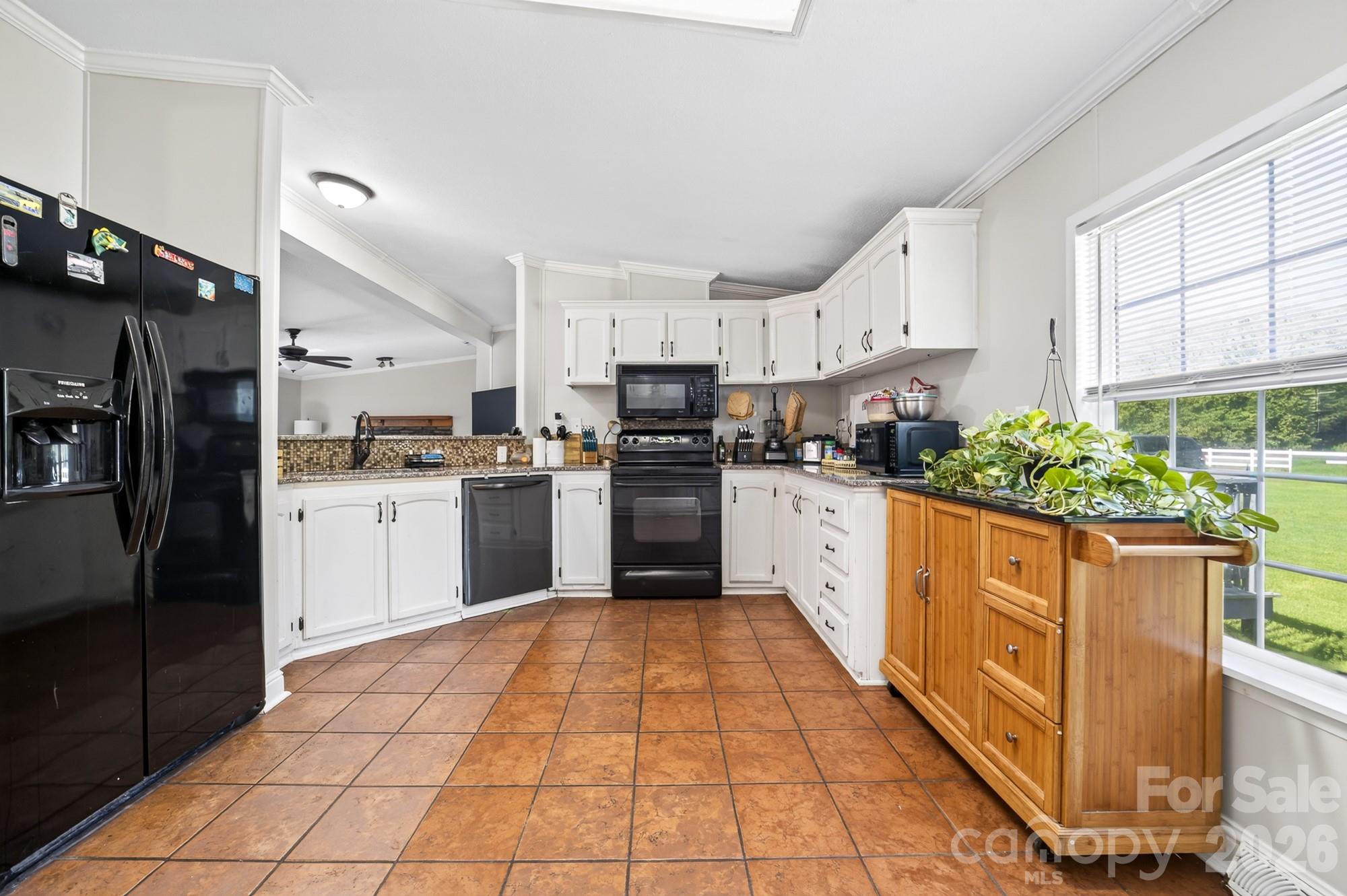 409 Helton Road — Cherryville