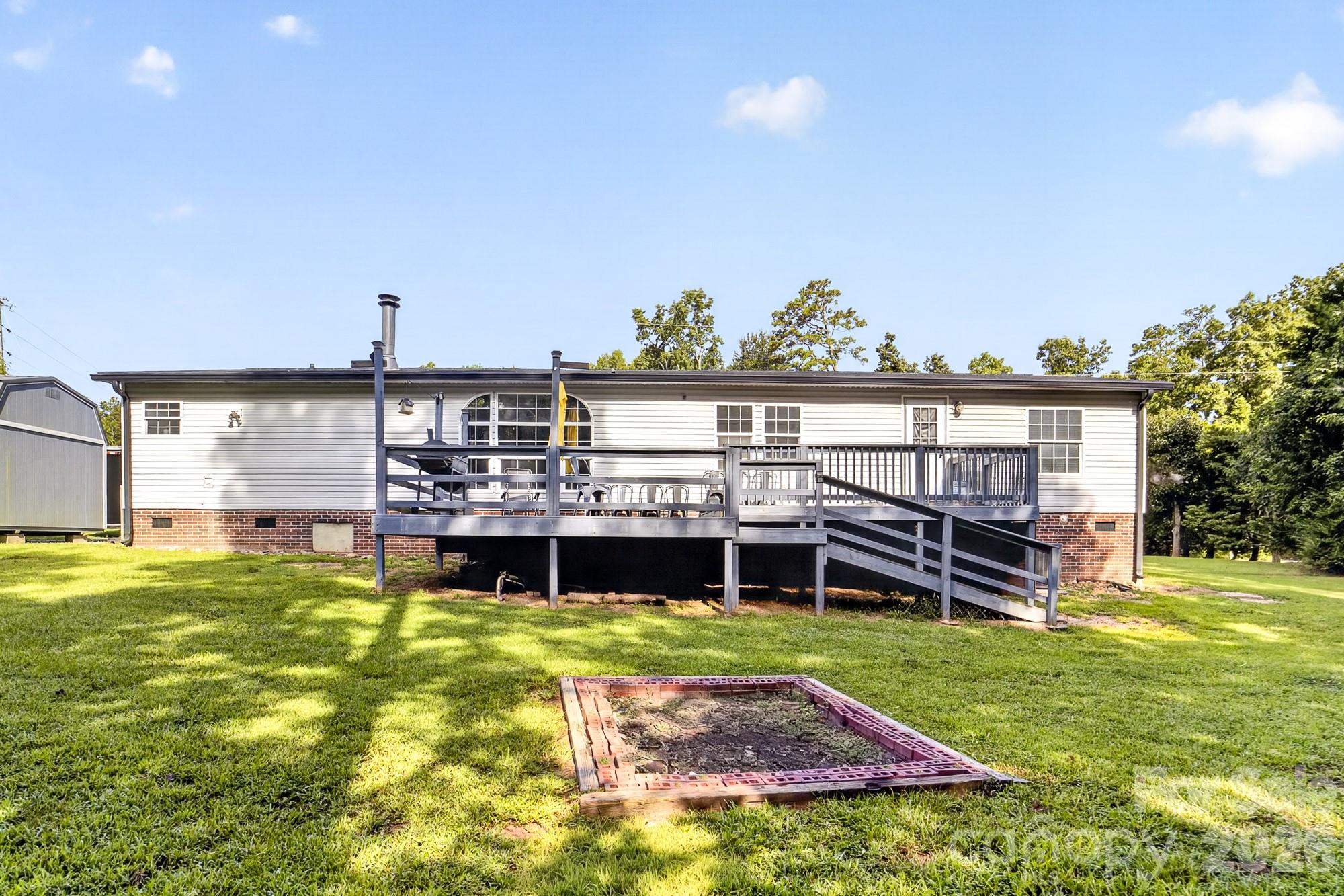 409 Helton Road — Cherryville