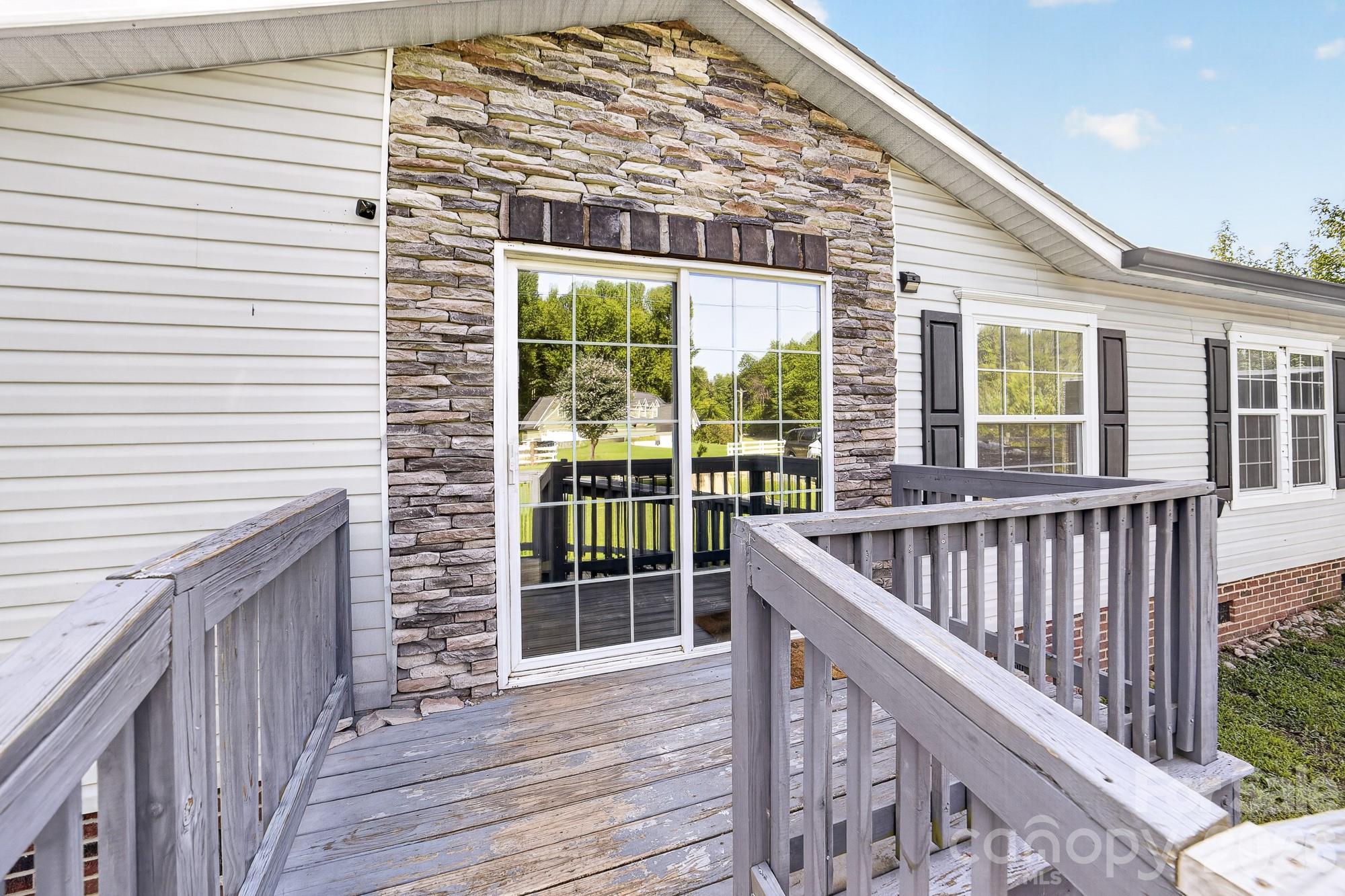 409 Helton Road — Cherryville