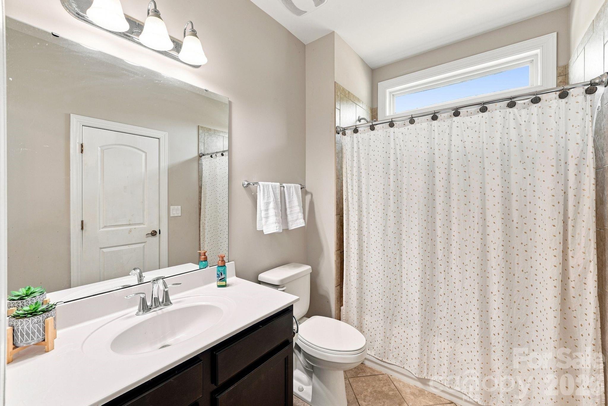 5009 Lydgate Drive — Waxhaw