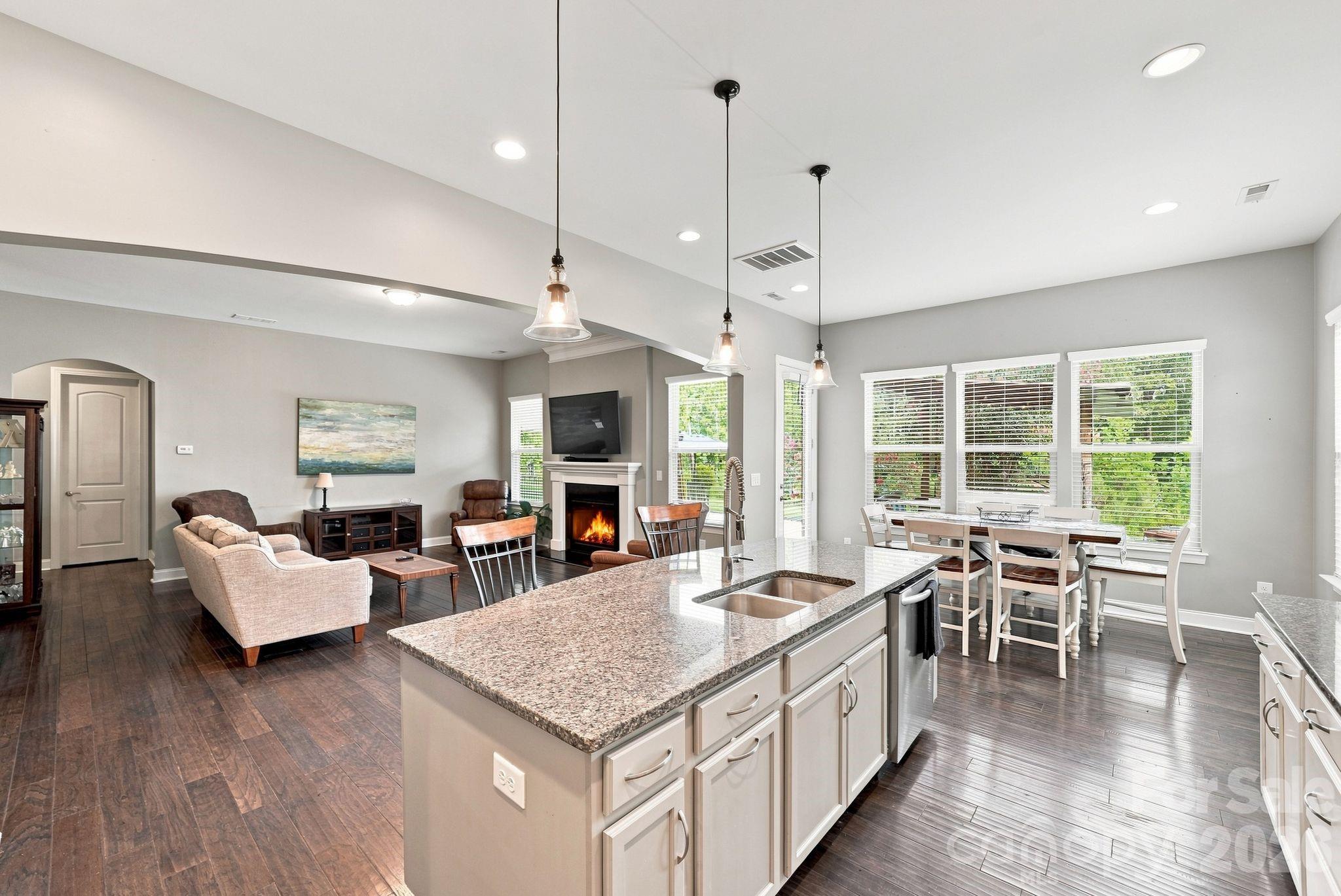 5009 Lydgate Drive — Waxhaw