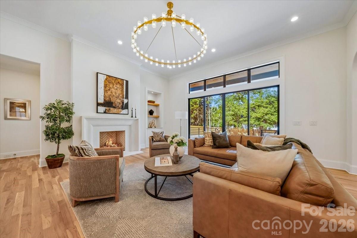 4635 Water Oak Road — Charlotte