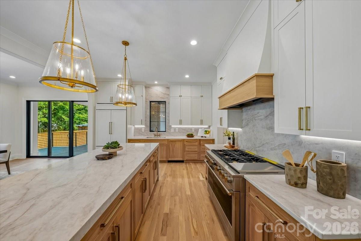 4635 Water Oak Road — Charlotte