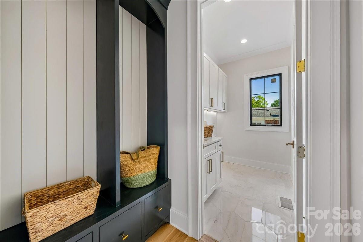4635 Water Oak Road — Charlotte