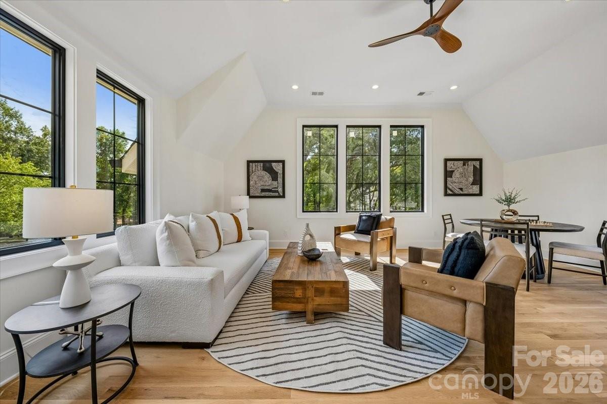 4635 Water Oak Road — Charlotte