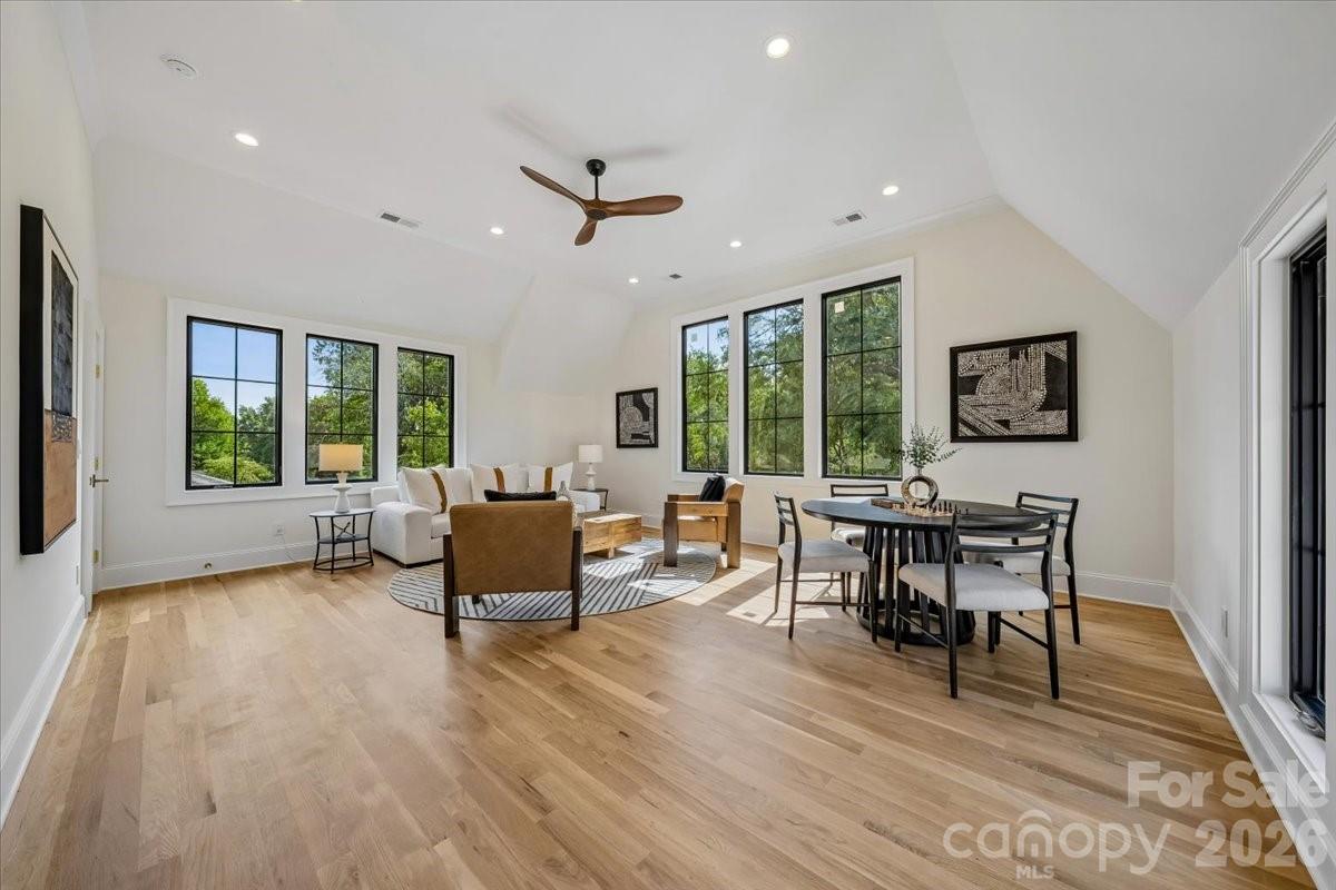 4635 Water Oak Road — Charlotte