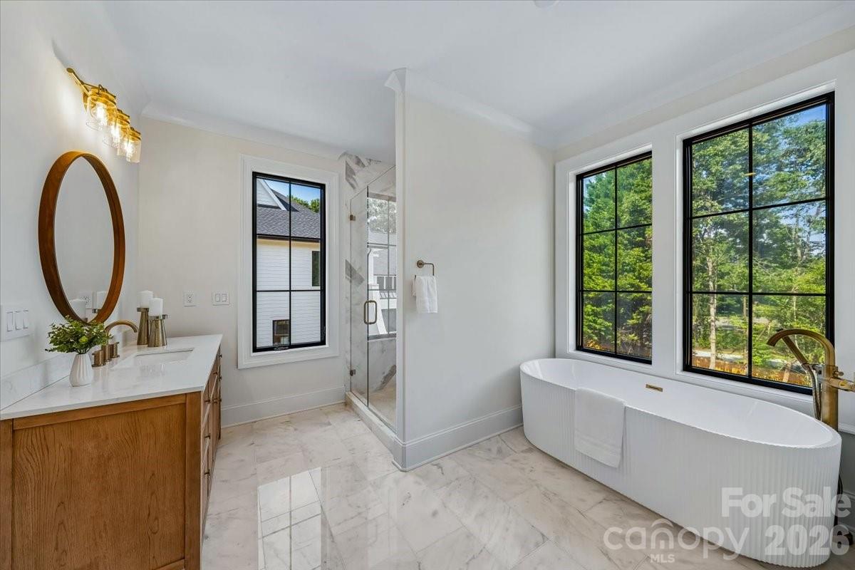 4635 Water Oak Road — Charlotte