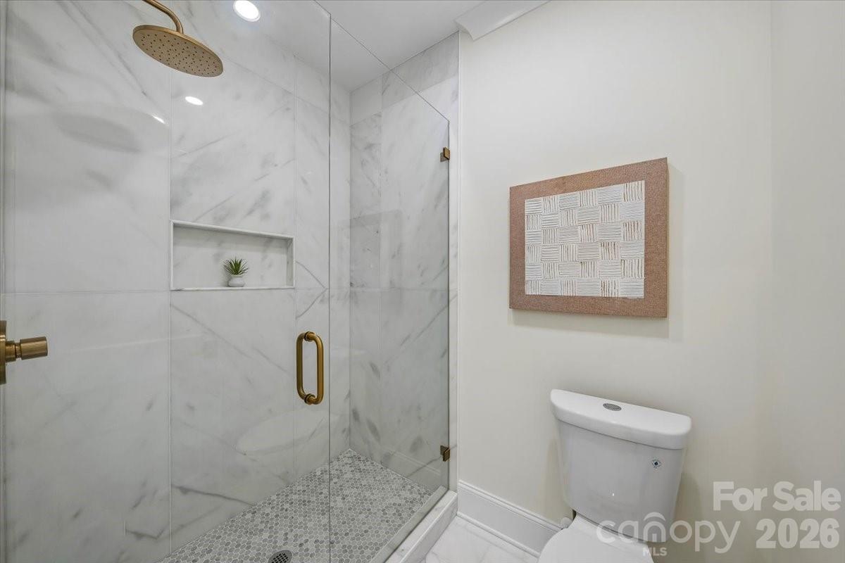 4635 Water Oak Road — Charlotte