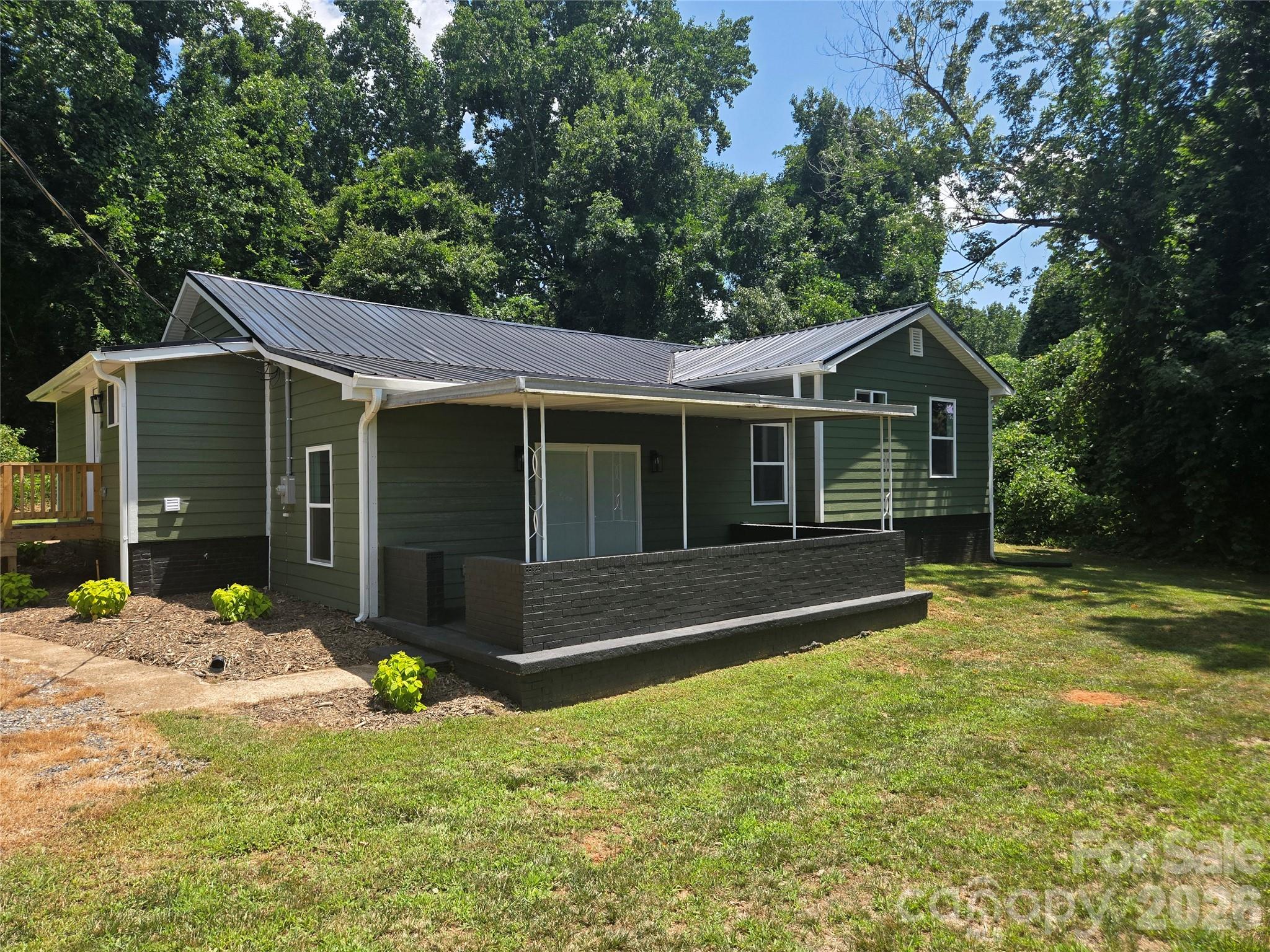 240 E Court Street — Rutherfordton