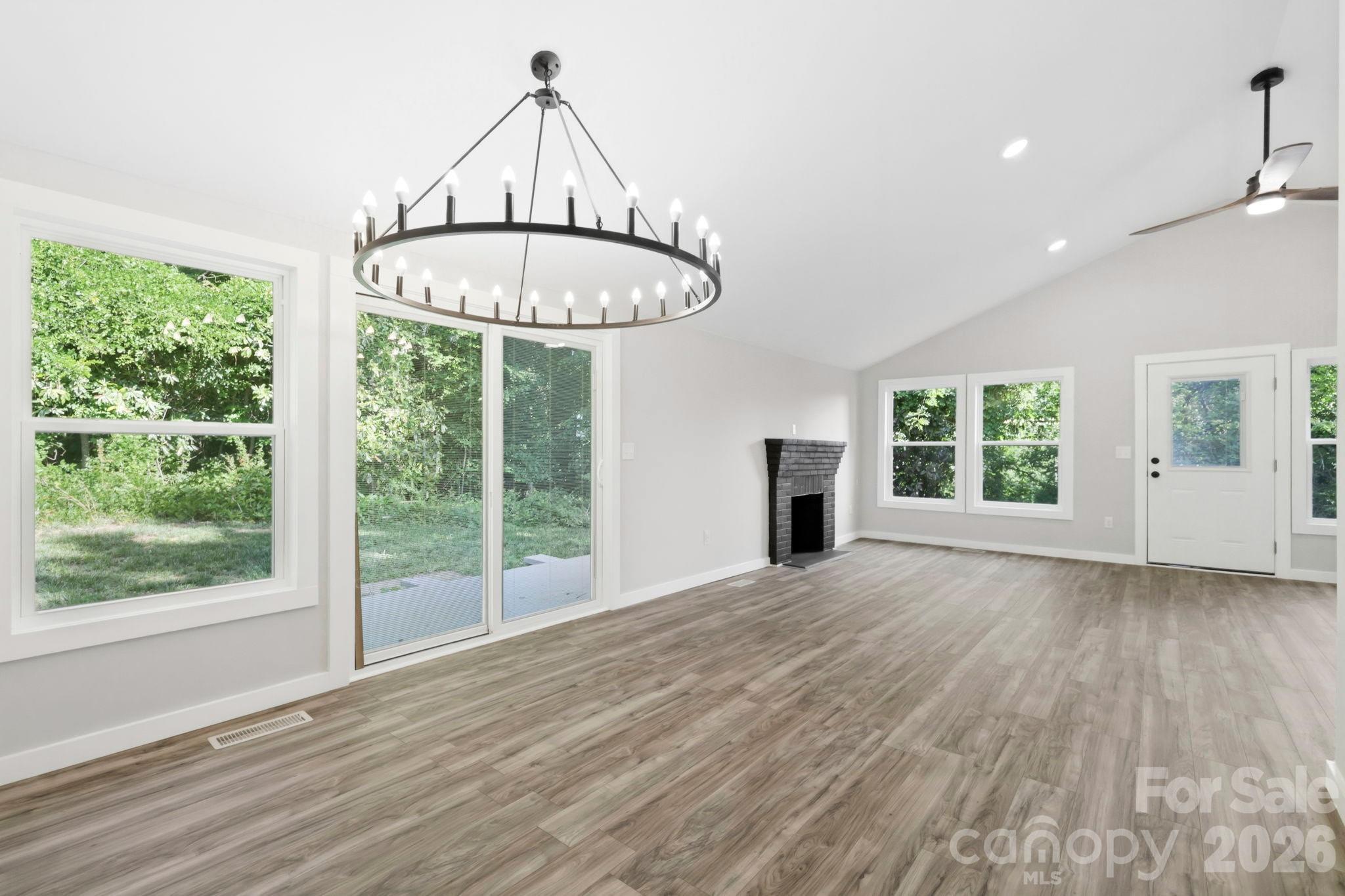 240 E Court Street — Rutherfordton
