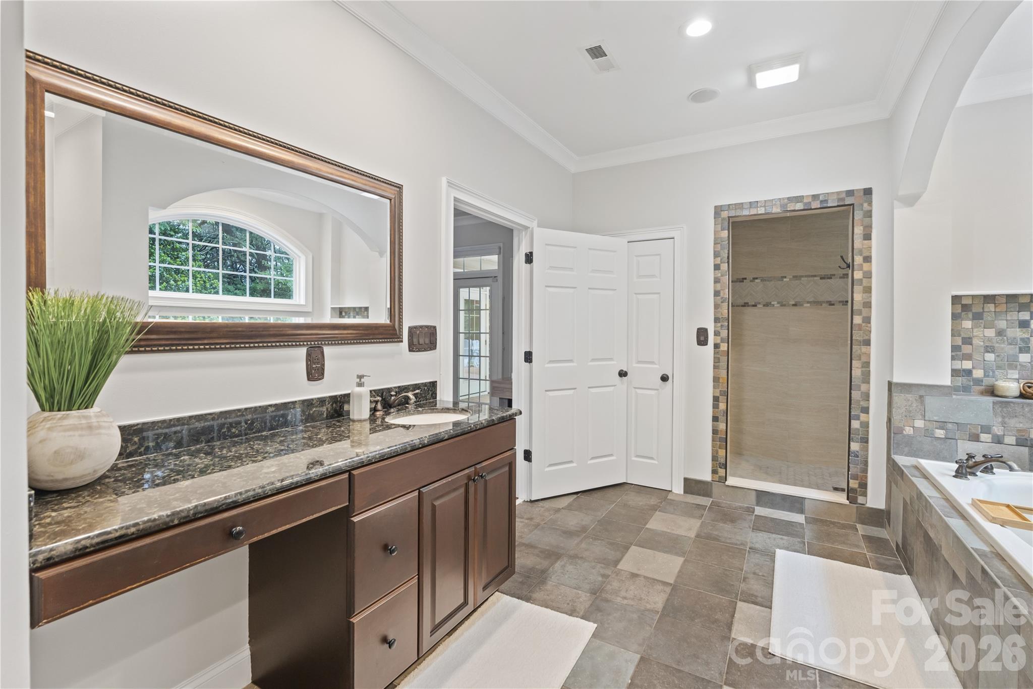 2435 Smith Cove Road — Denver