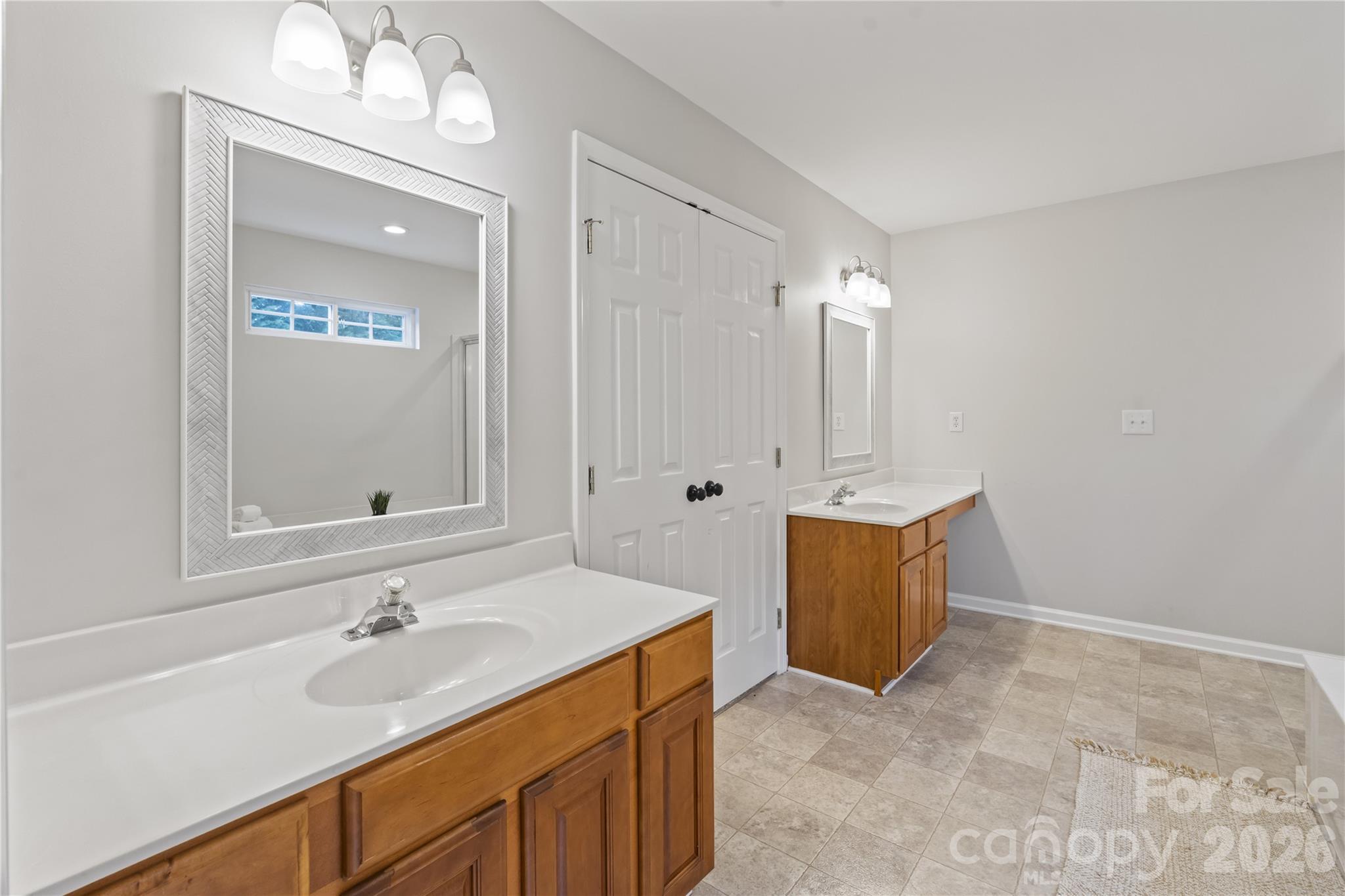 2435 Smith Cove Road — Denver