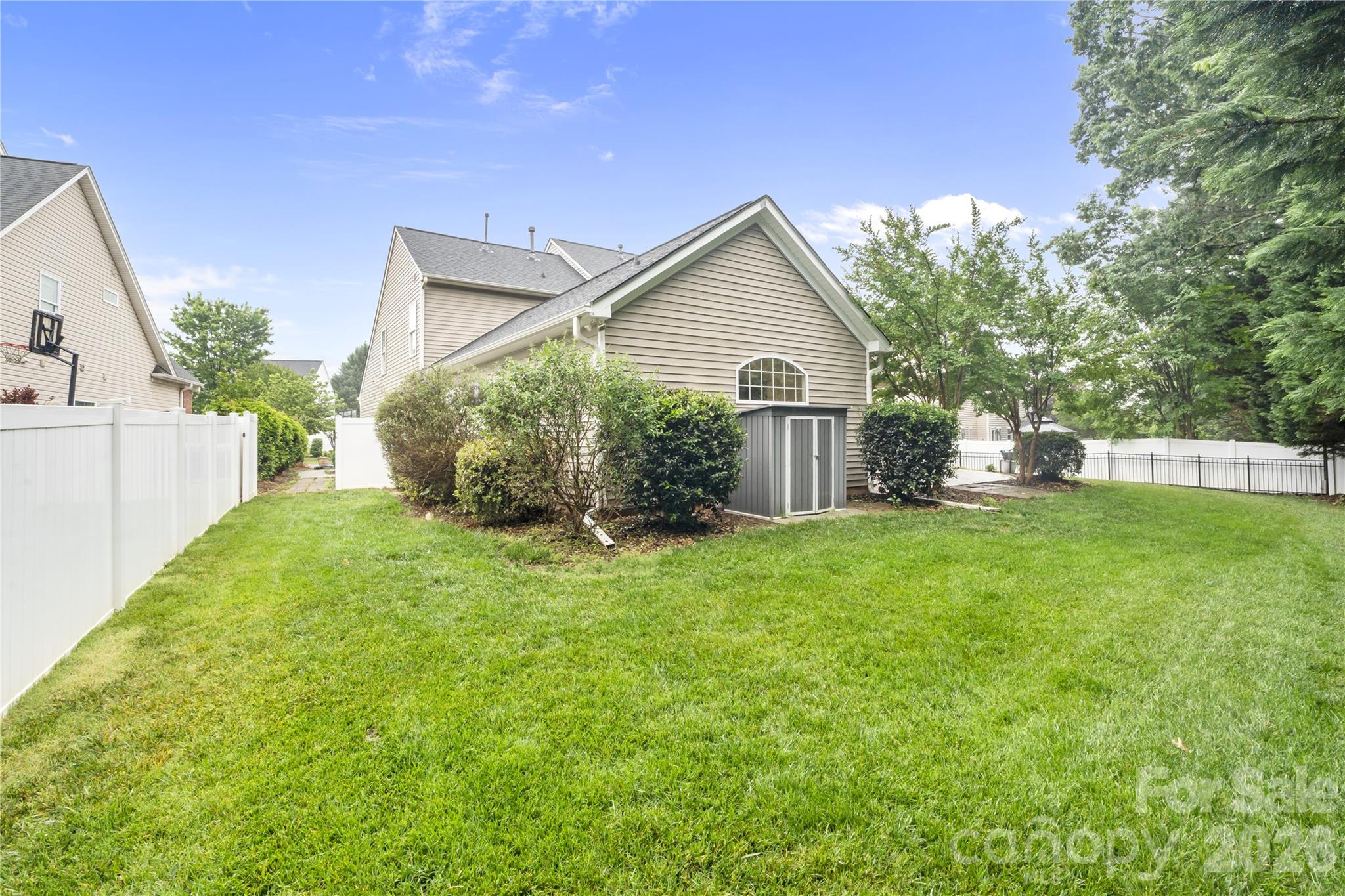 2435 Smith Cove Road — Denver