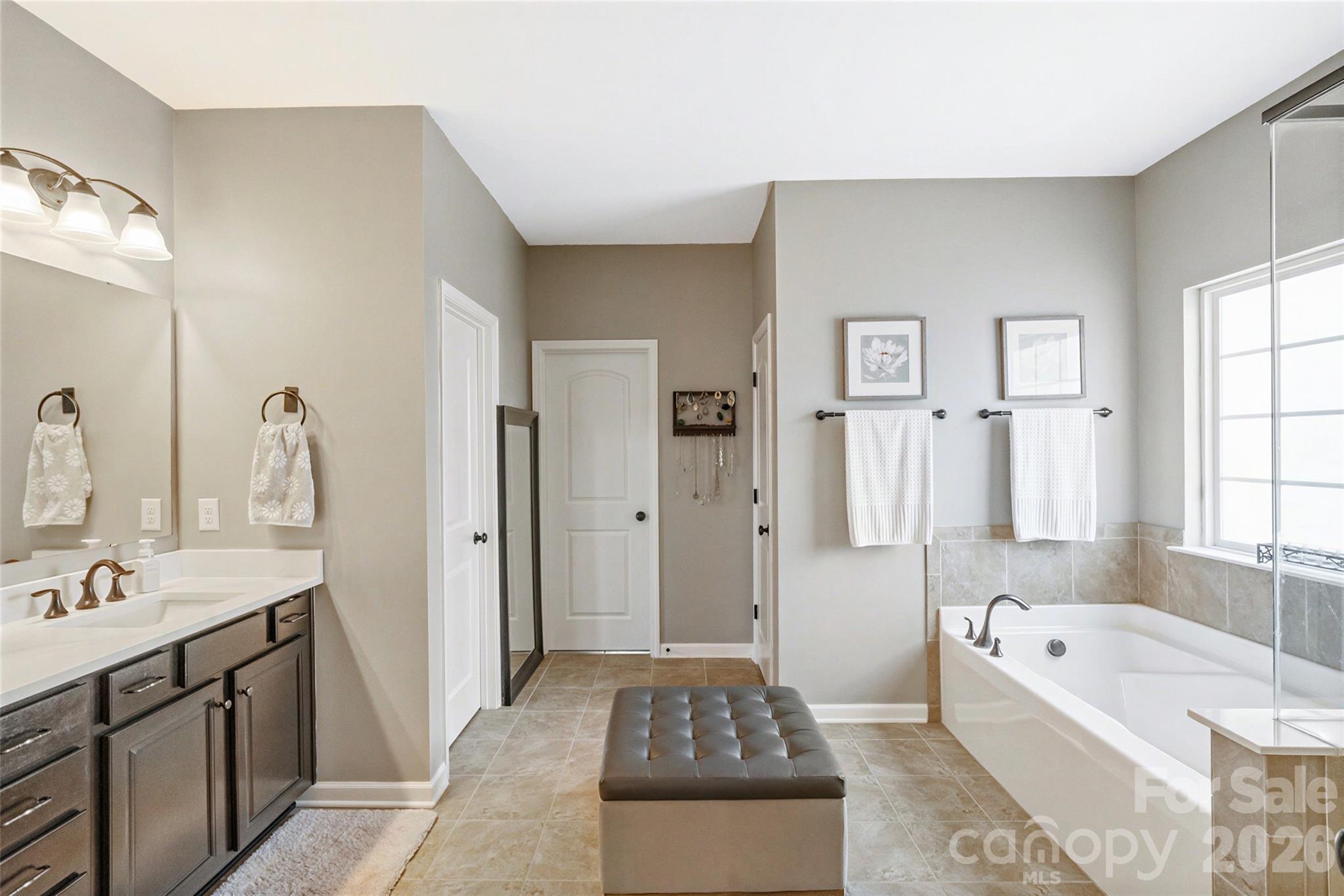 2604 Mchanna Point — Tega Cay