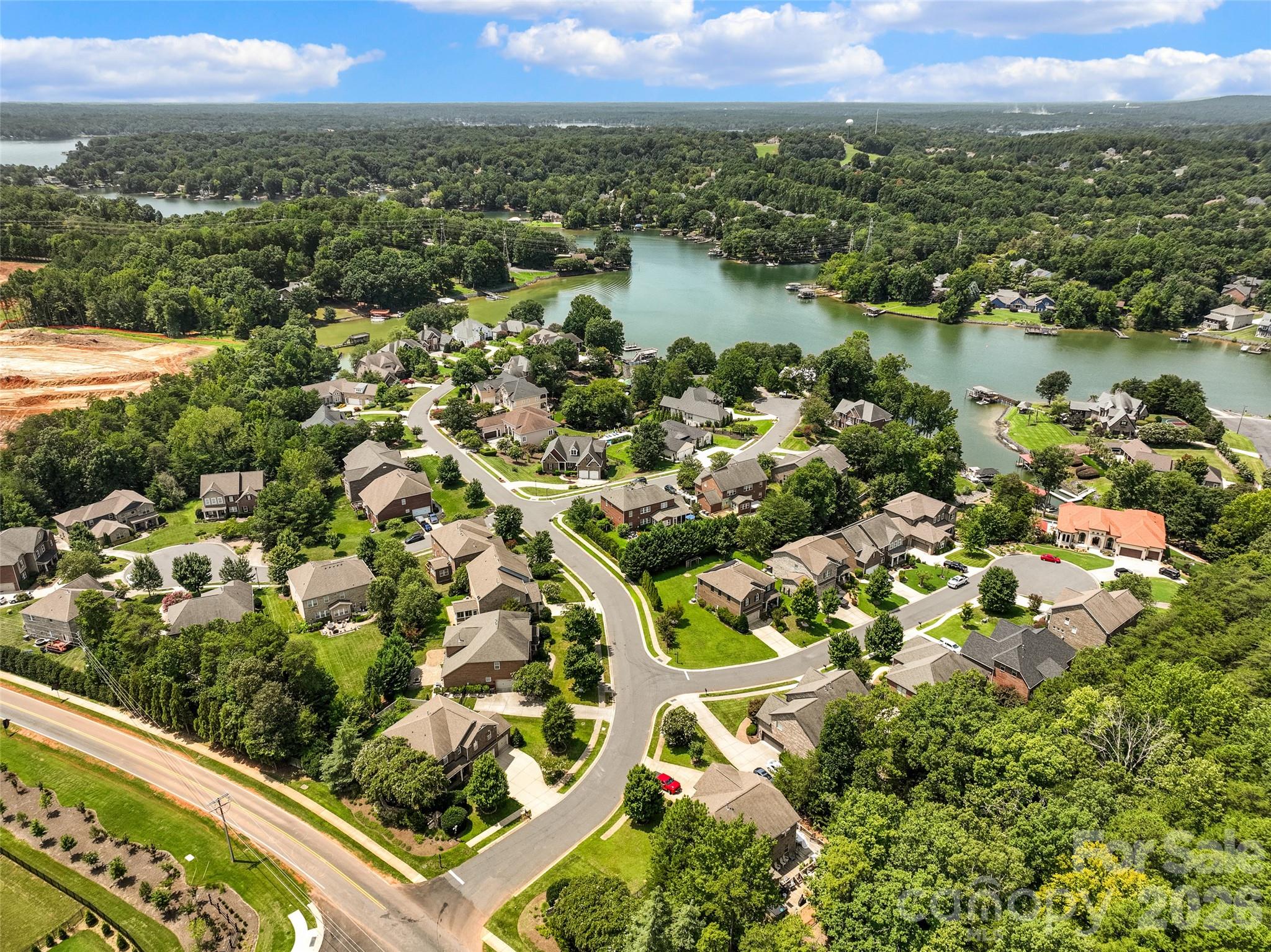 2604 Mchanna Point — Tega Cay