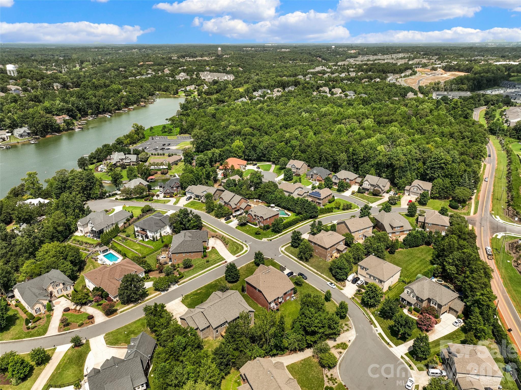 2604 Mchanna Point — Tega Cay