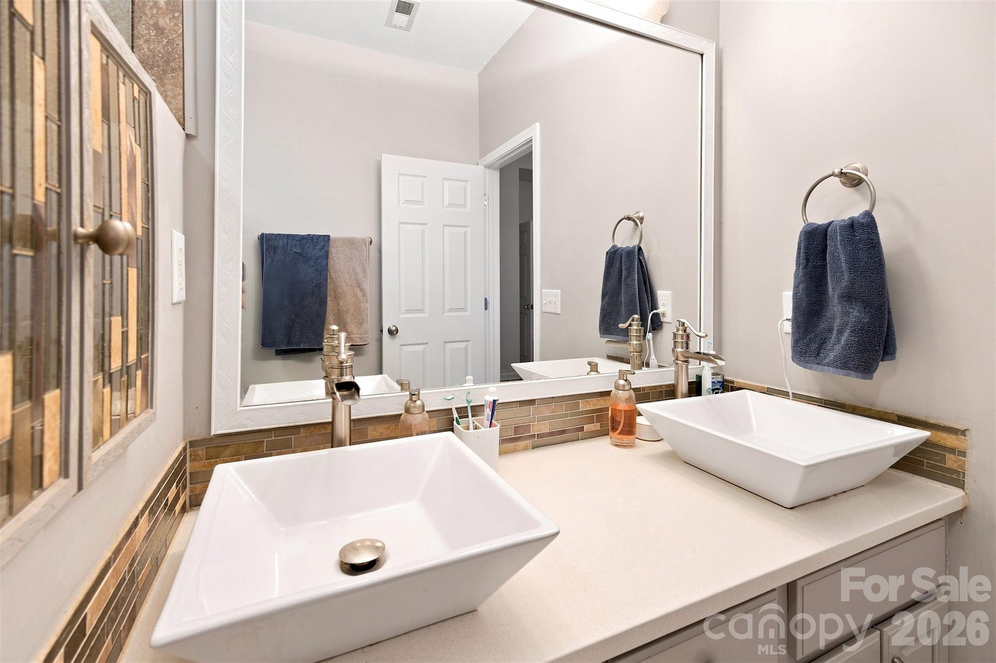 439 Glencrest Drive — Stanley