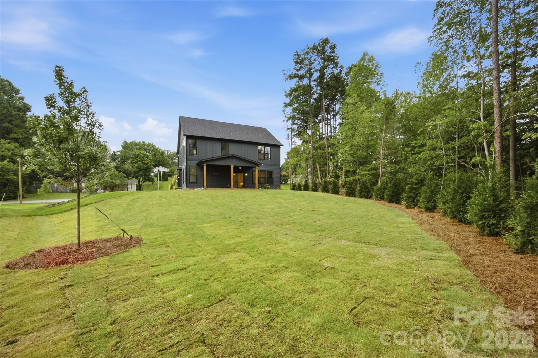 135 Parkdale Drive — Belmont