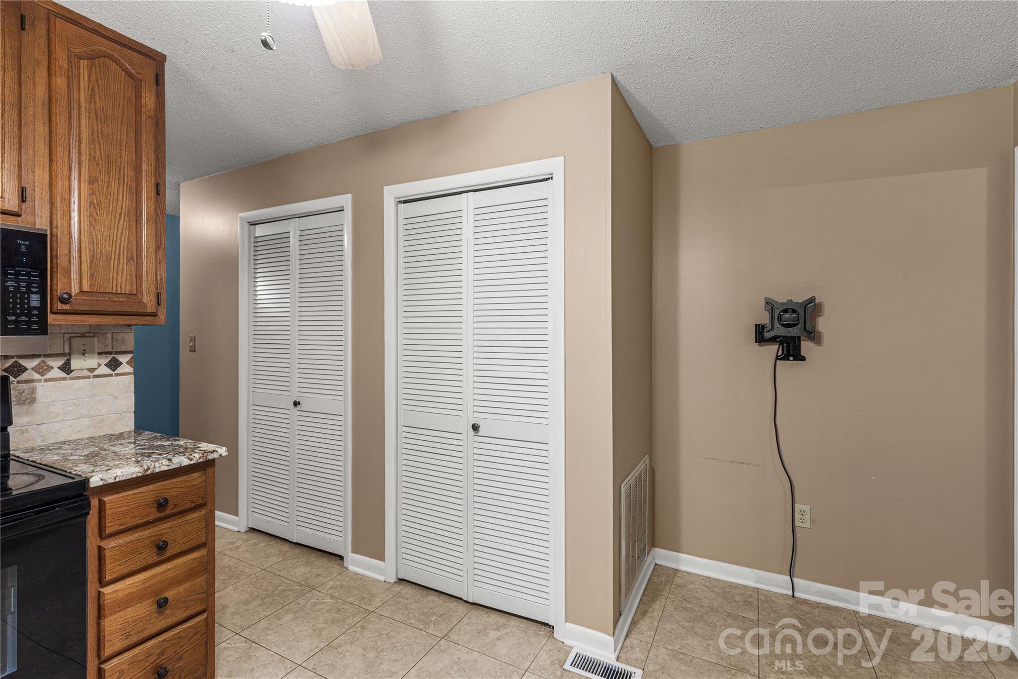1575 Lincoln Road — York