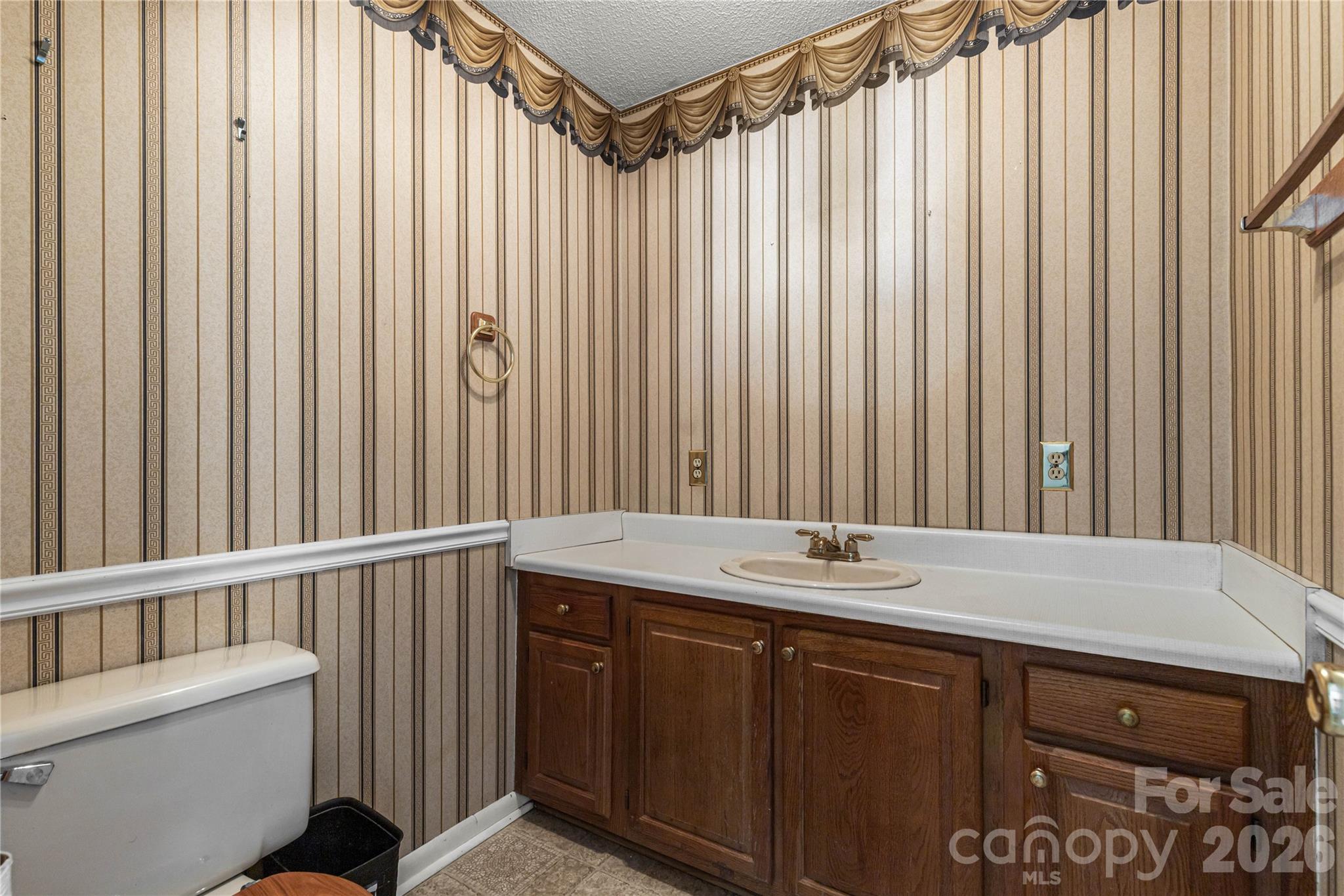 1575 Lincoln Road — York
