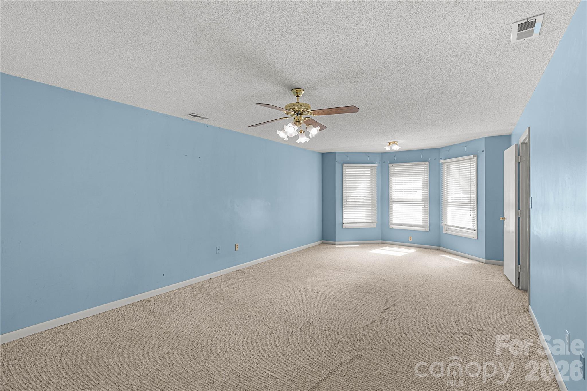 1575 Lincoln Road — York