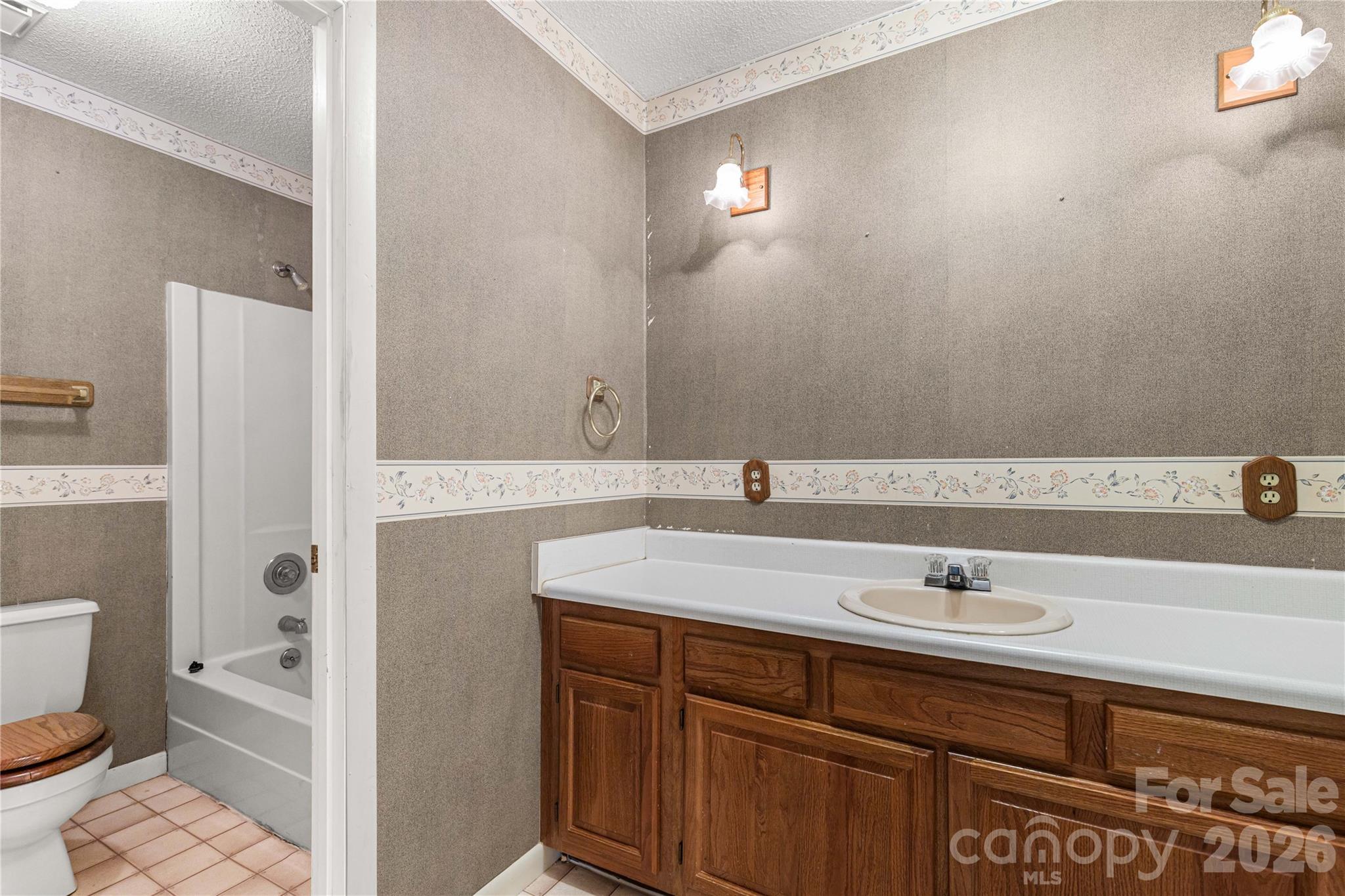1575 Lincoln Road — York