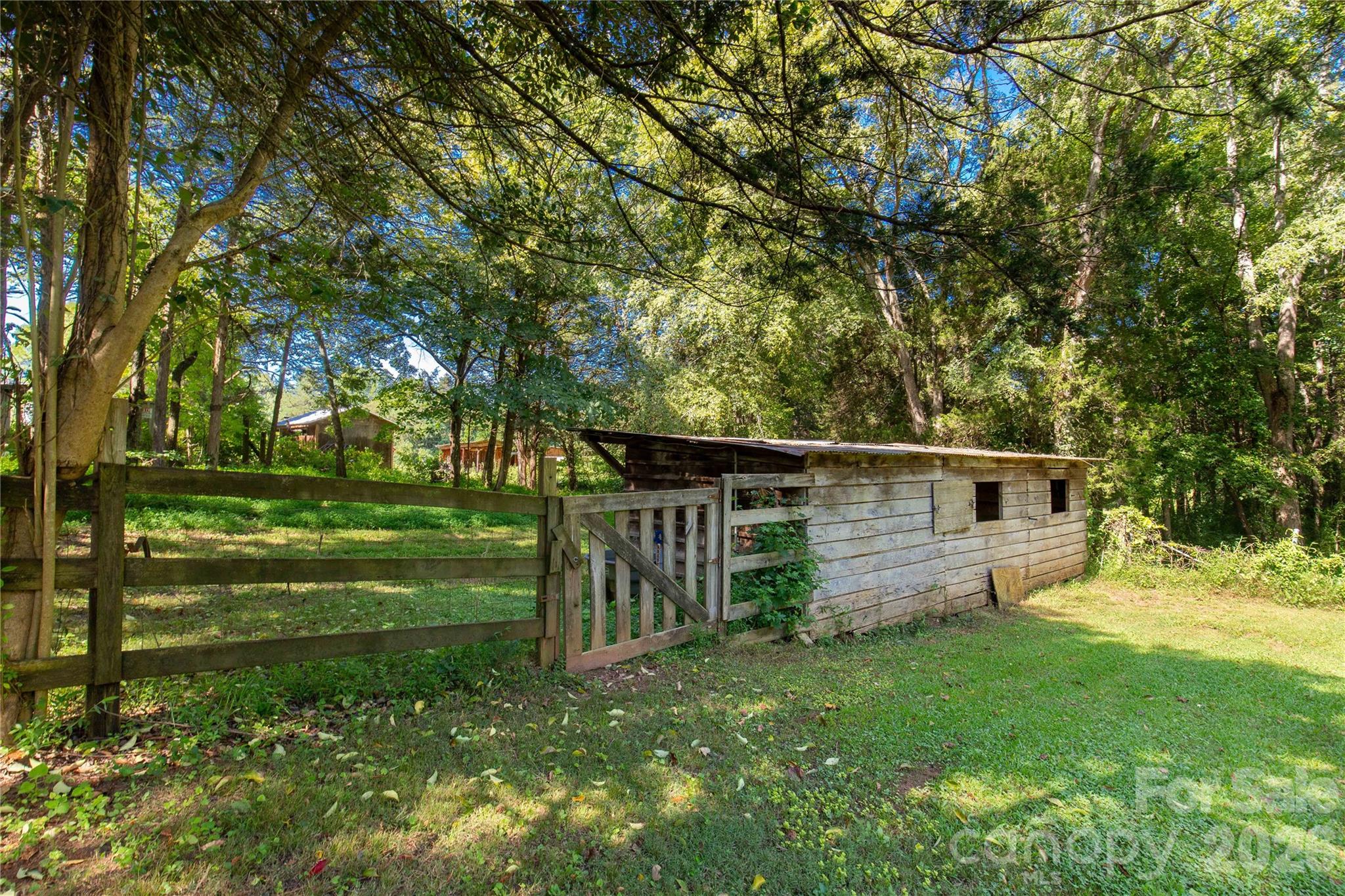 1575 Lincoln Road — York