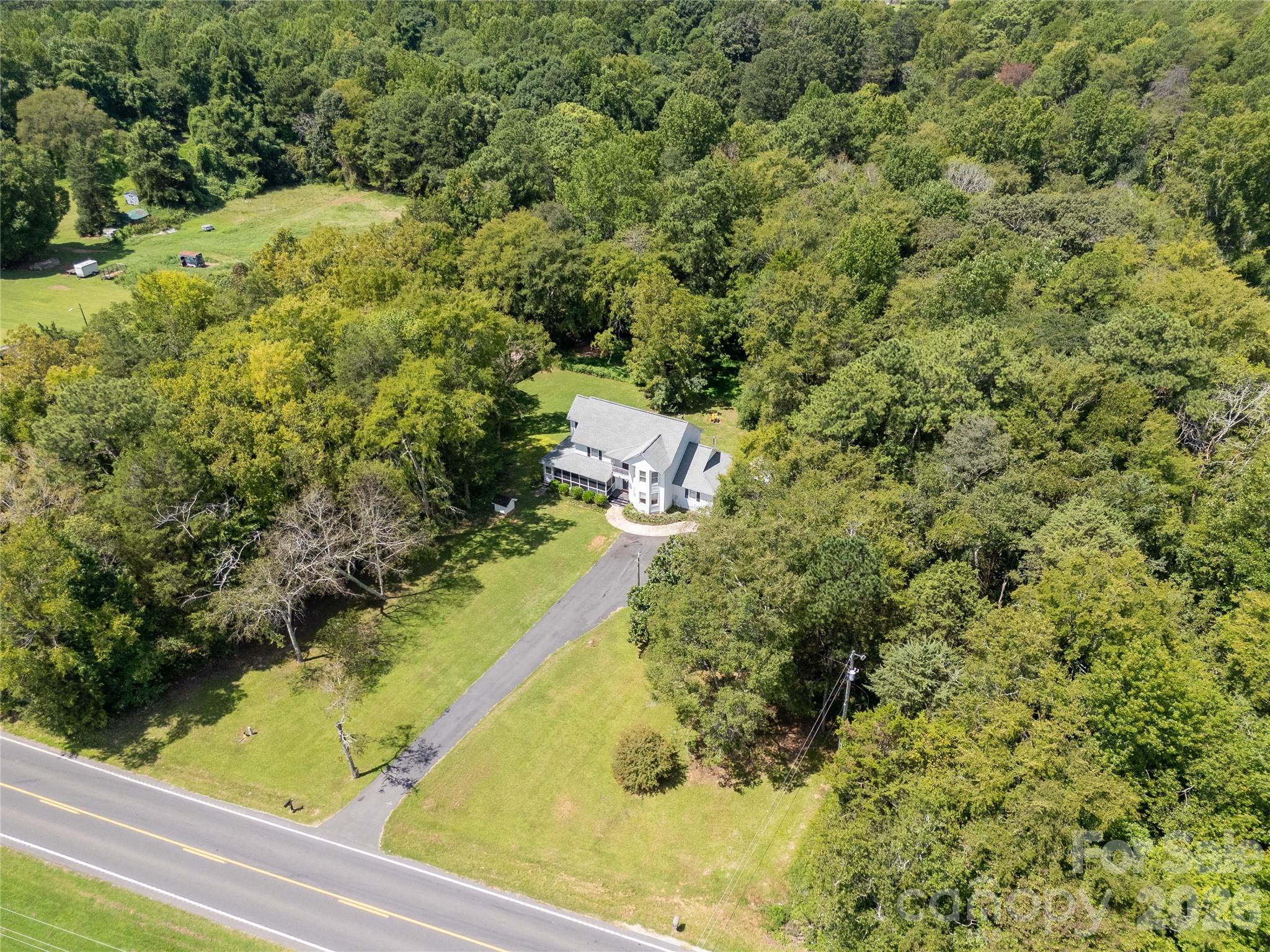 1575 Lincoln Road — York