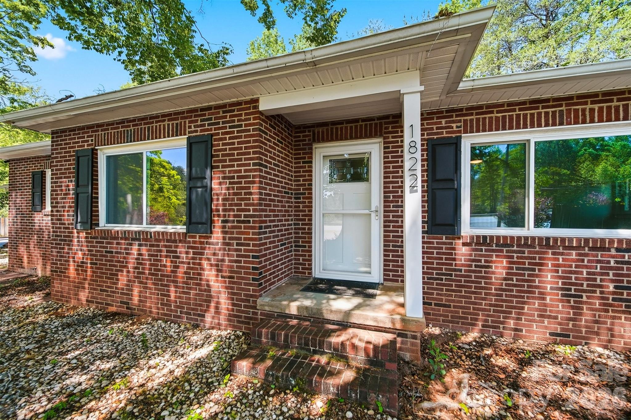 1822 Blowing Rock Boulevard — Lenoir