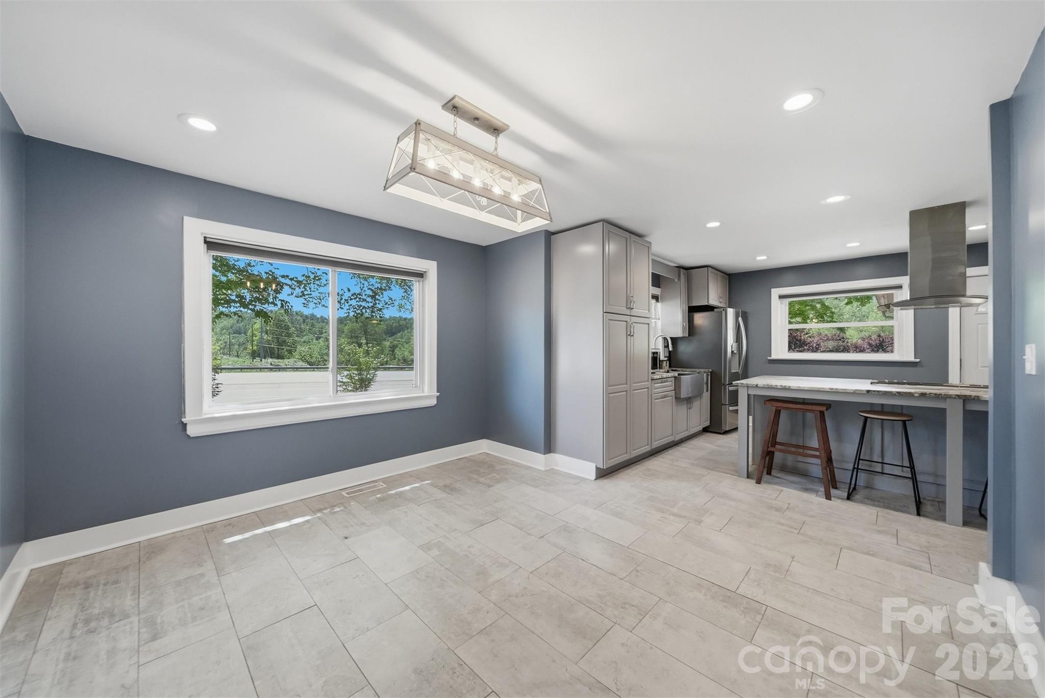 1822 Blowing Rock Boulevard — Lenoir