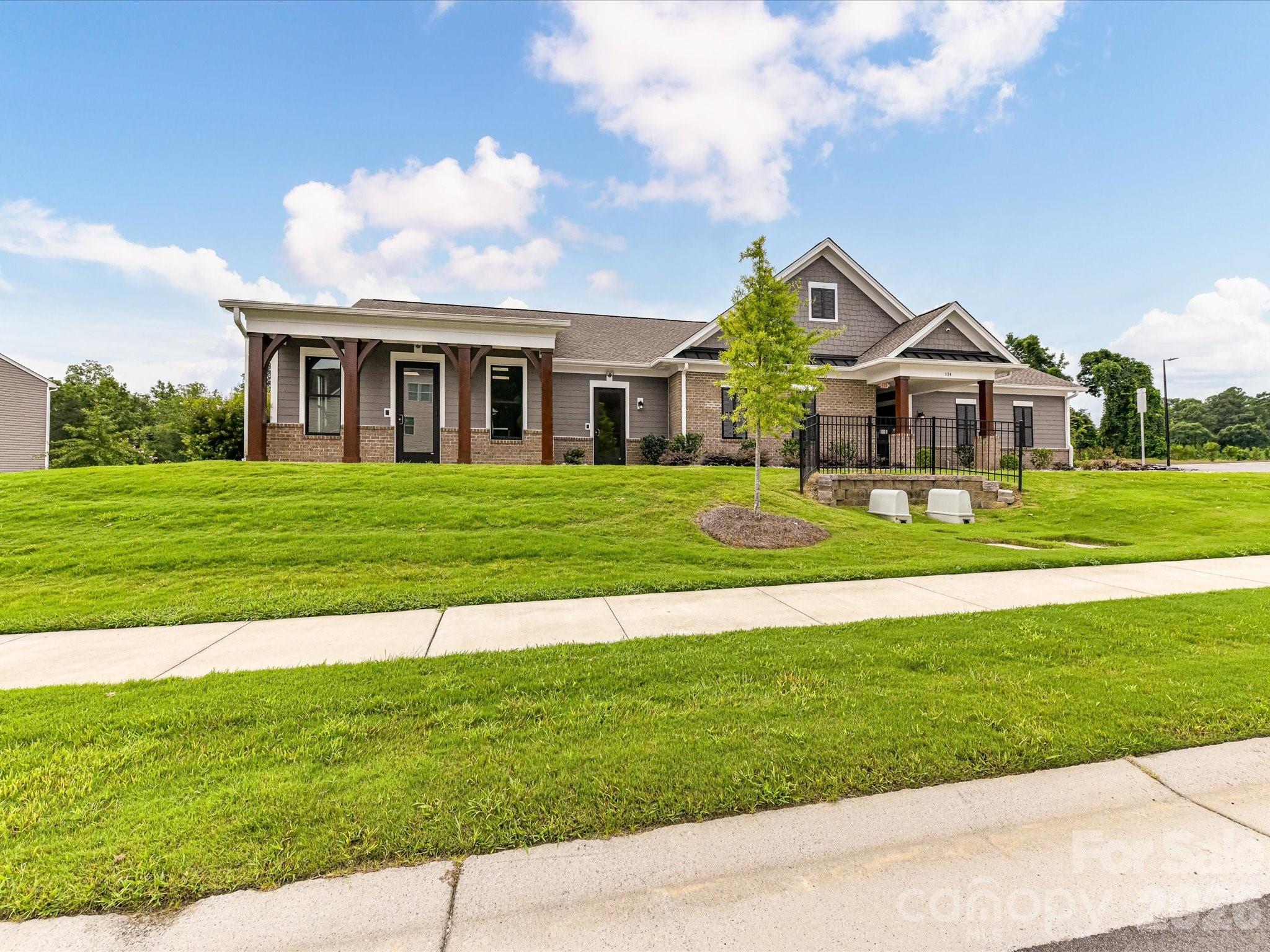 209 Kennerly Center Drive — Mooresville