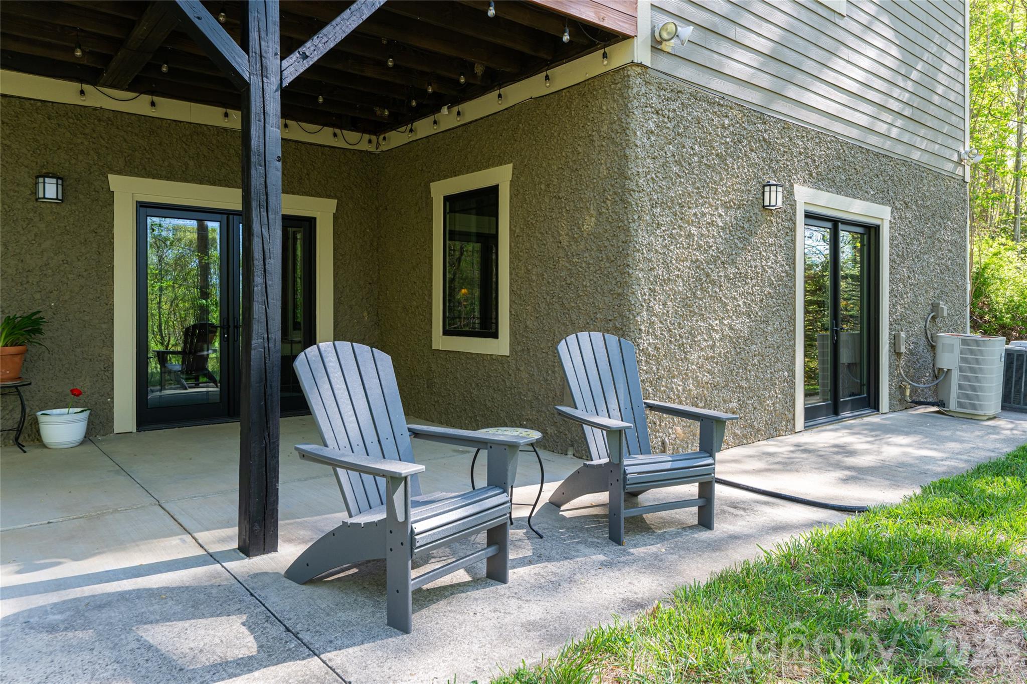 36 Snowshoe Drive — Asheville