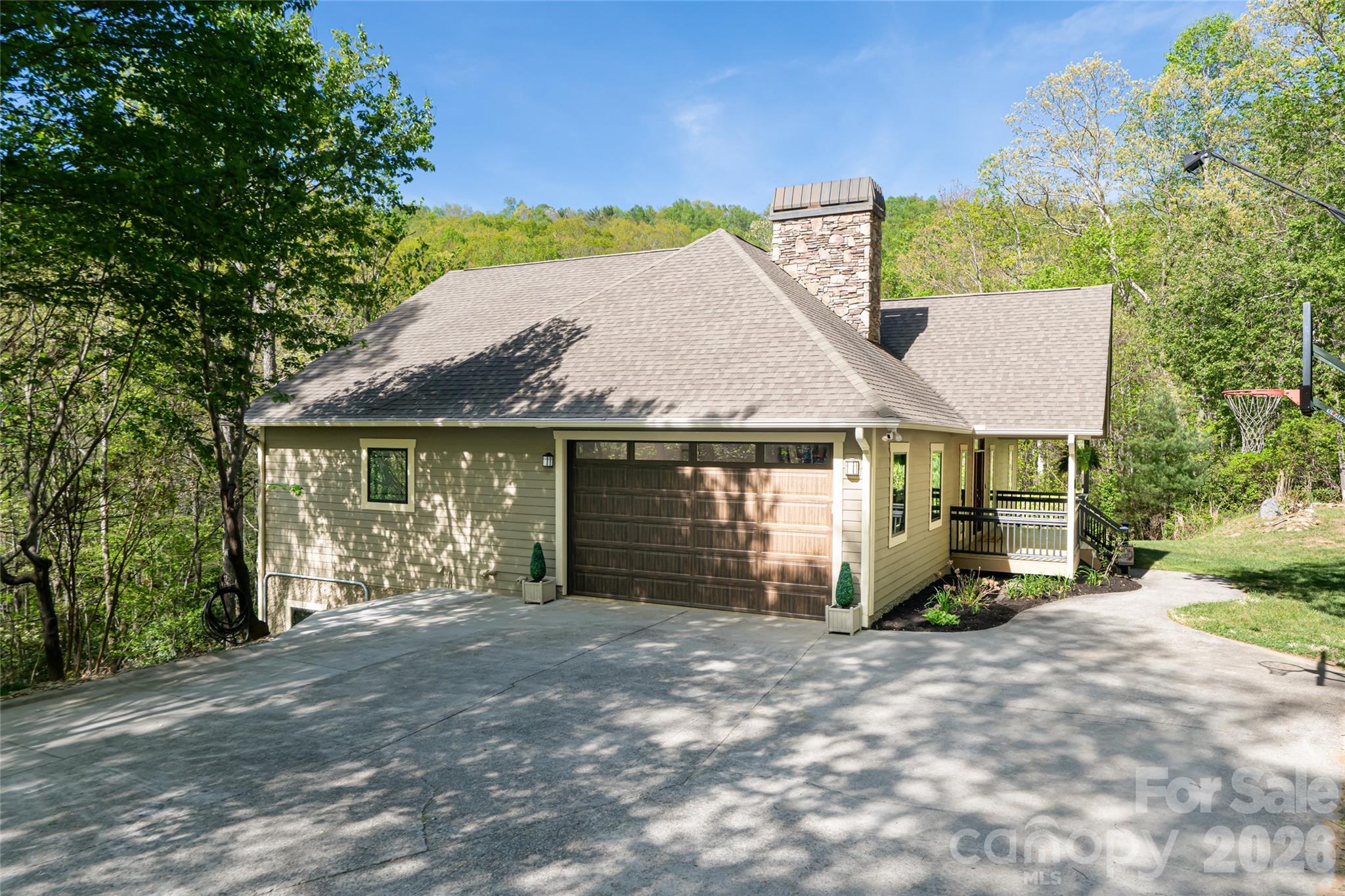 36 Snowshoe Drive — Asheville