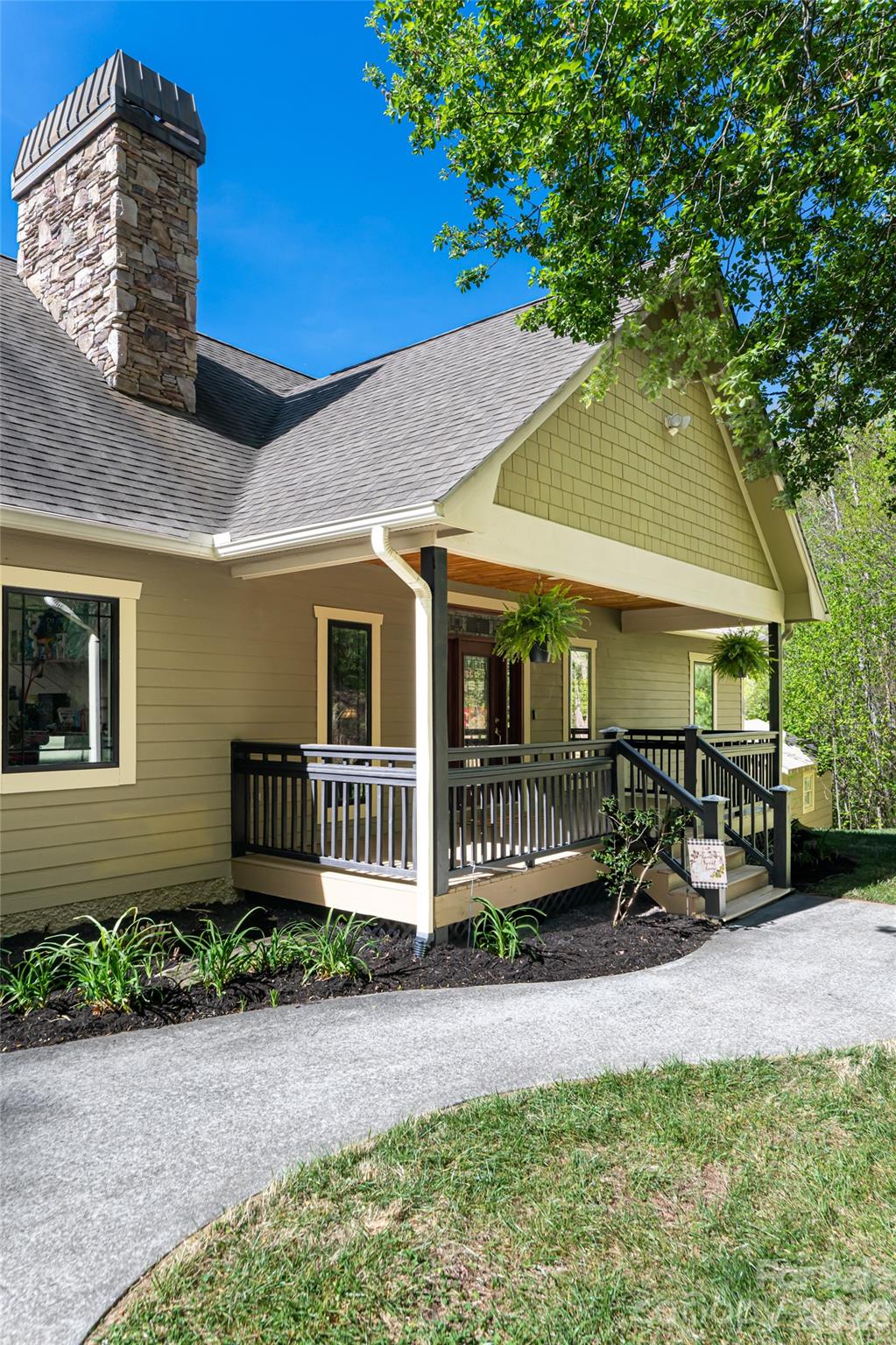 36 Snowshoe Drive — Asheville