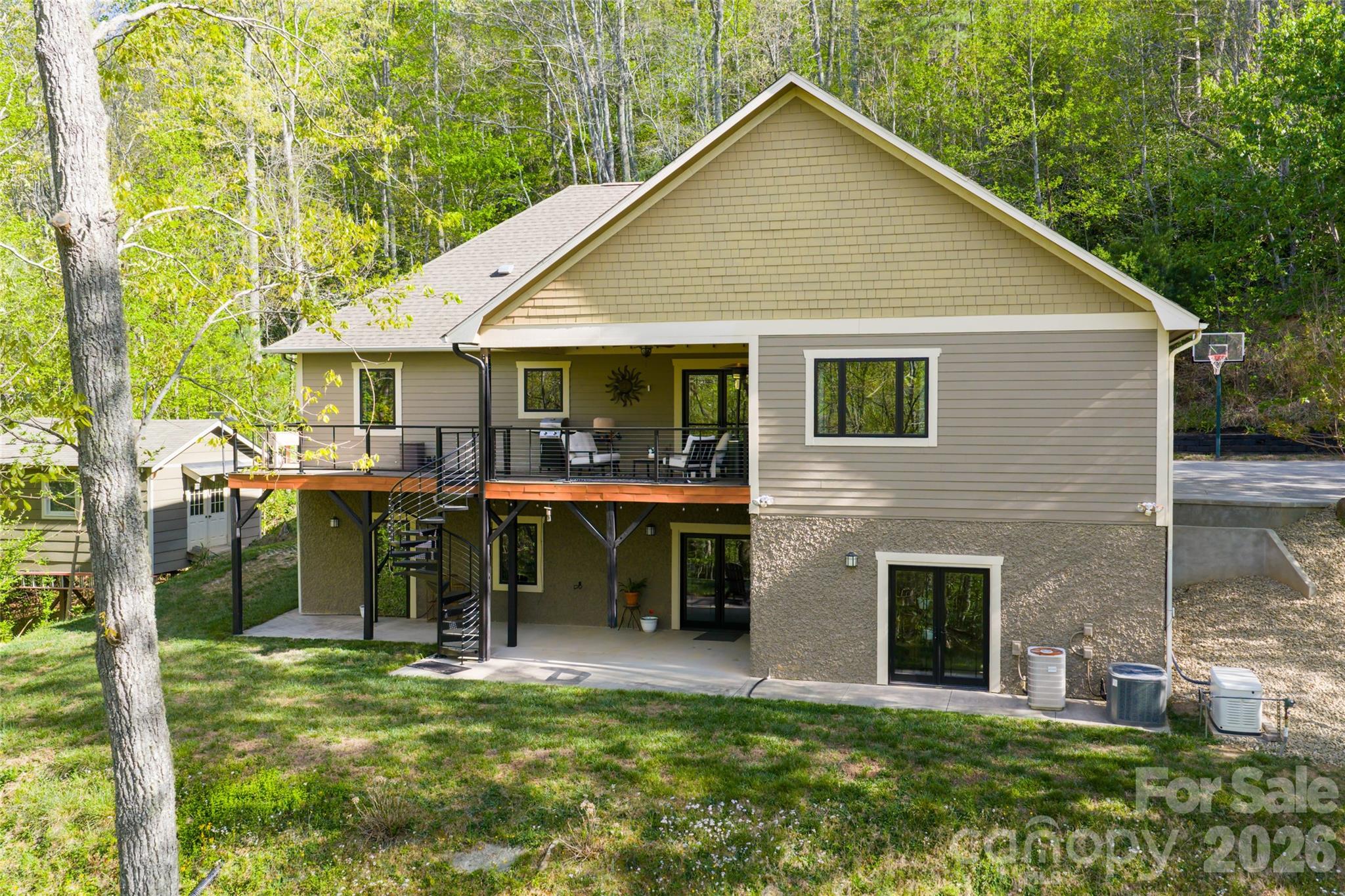 36 Snowshoe Drive — Asheville