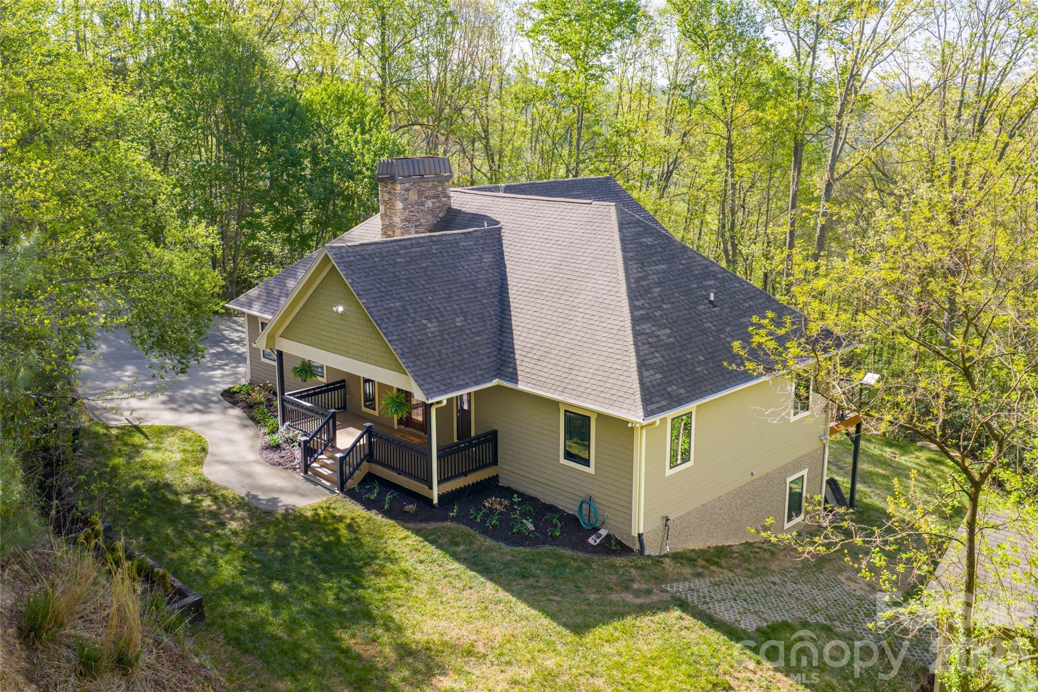 36 Snowshoe Drive — Asheville
