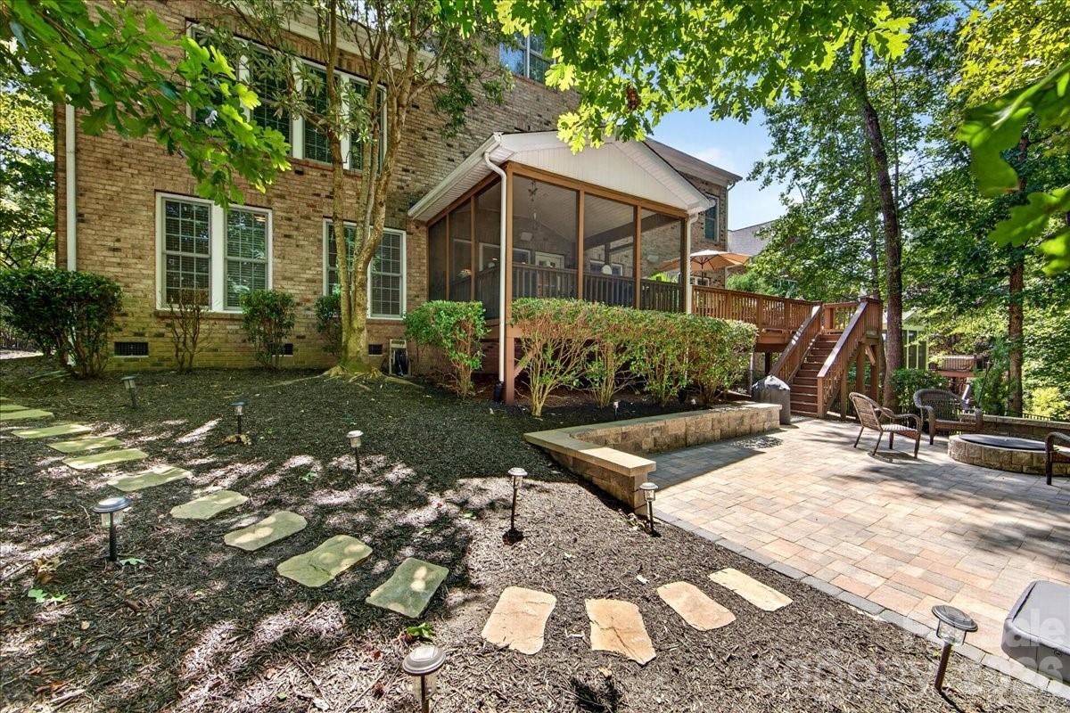 16725 Hammock Creek Place — Charlotte