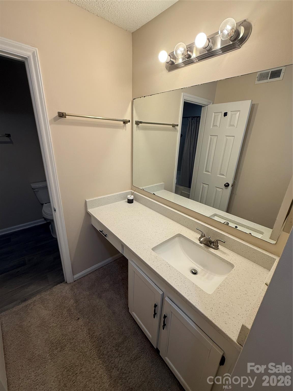 7209 Winery Lane — Charlotte