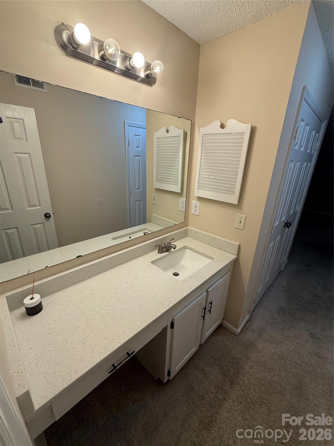 7209 Winery Lane — Charlotte