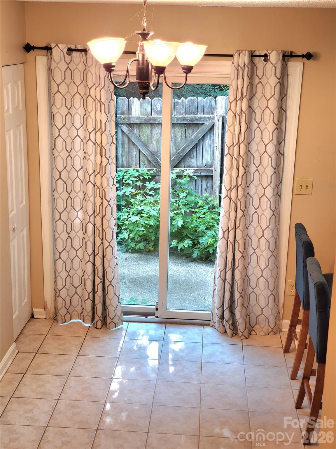 3840 Mosscroft Lane — Charlotte