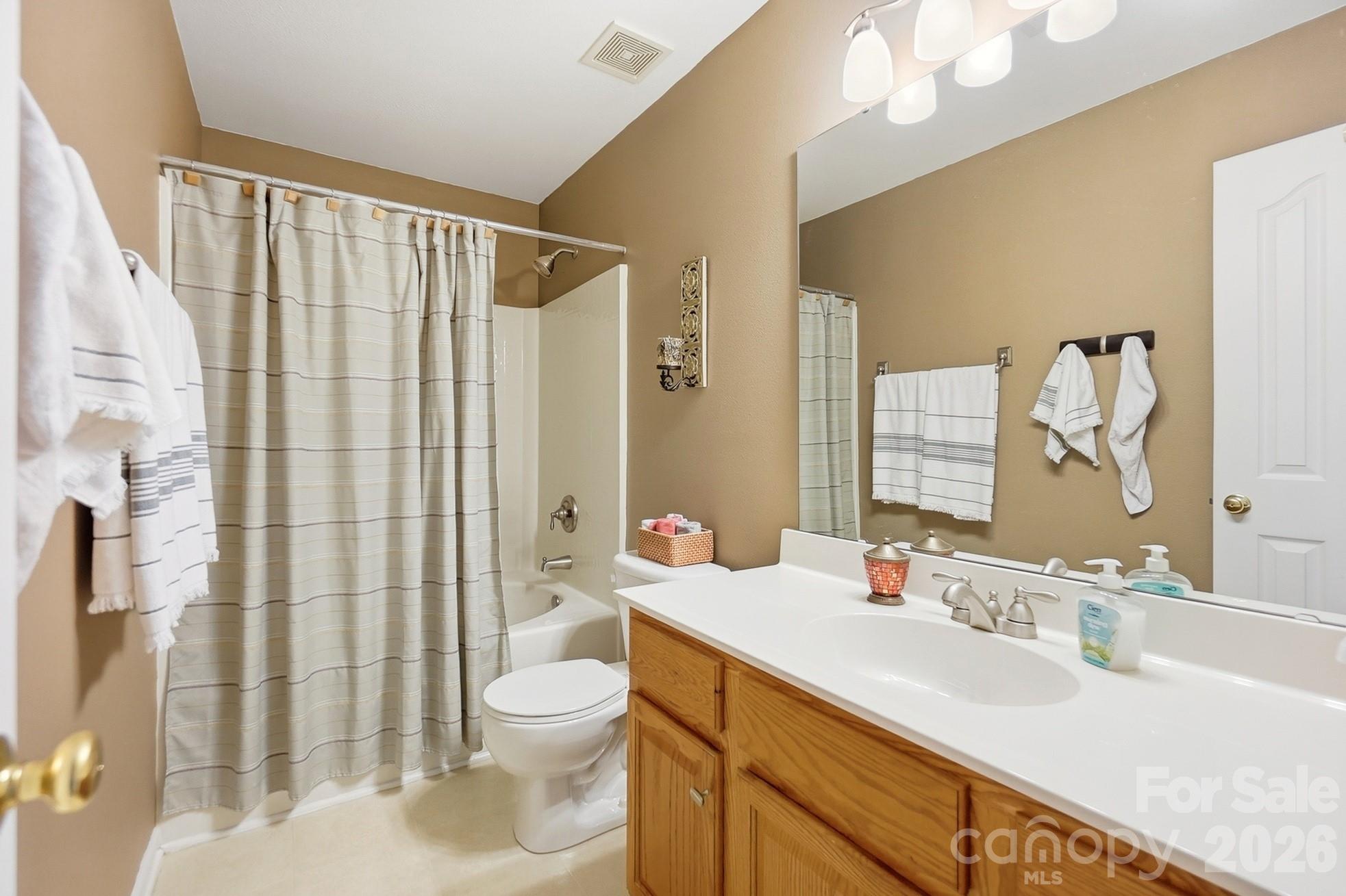 17067 Commons Creek Drive — Charlotte