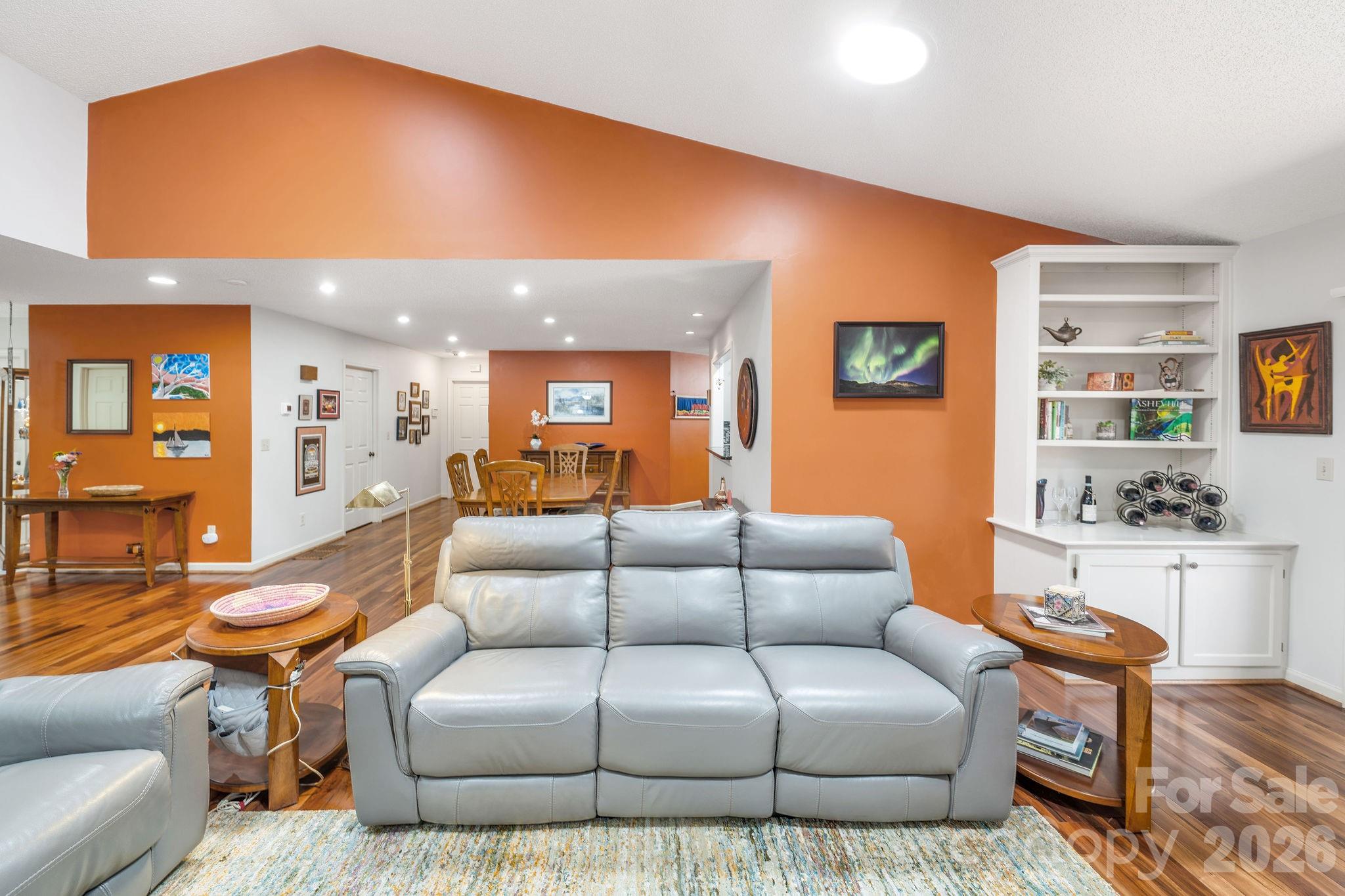 31 Hillcreek Drive — Asheville