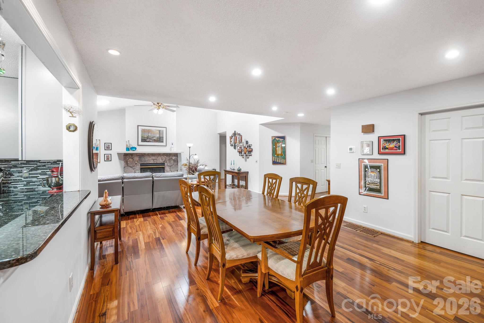 31 Hillcreek Drive — Asheville